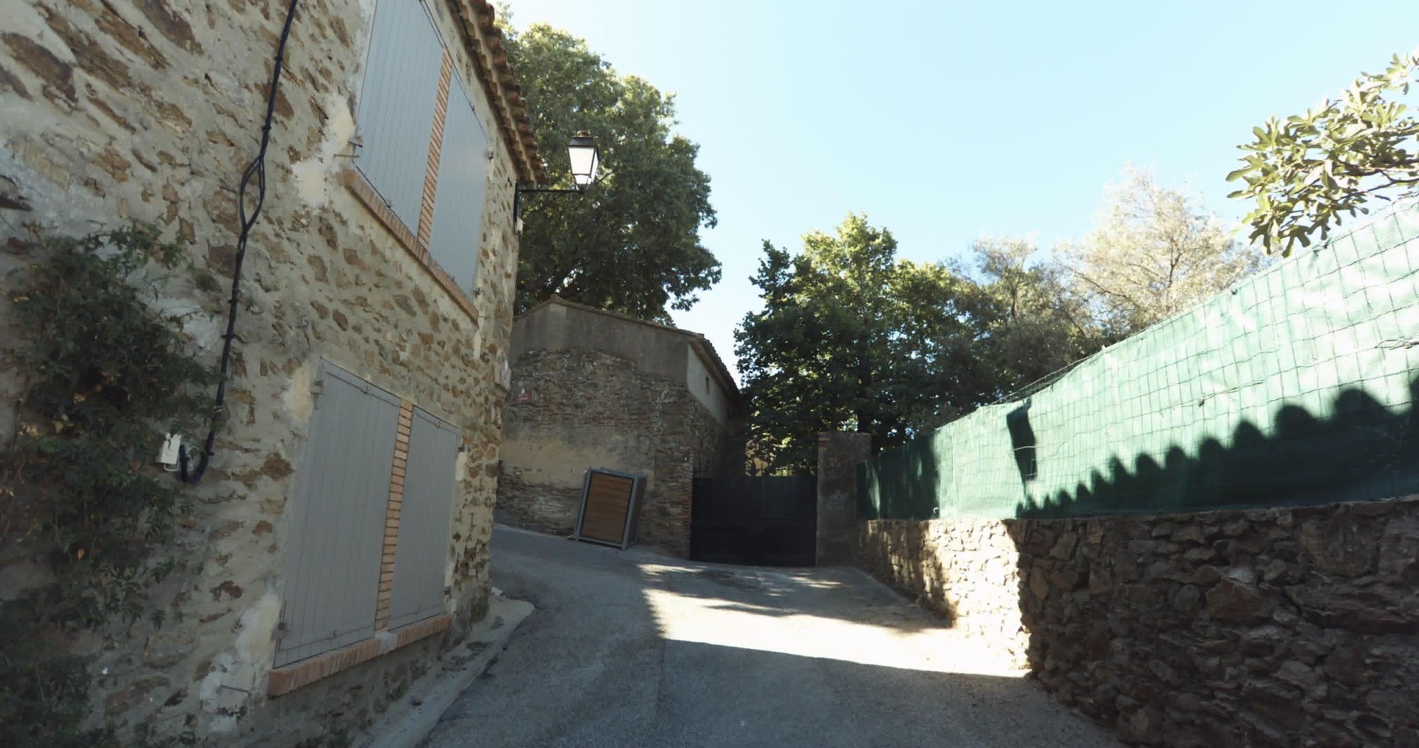 Street view near Domaine de l'Astragale, Gassin — © sogefi (CC BY-SA · Mapillary)