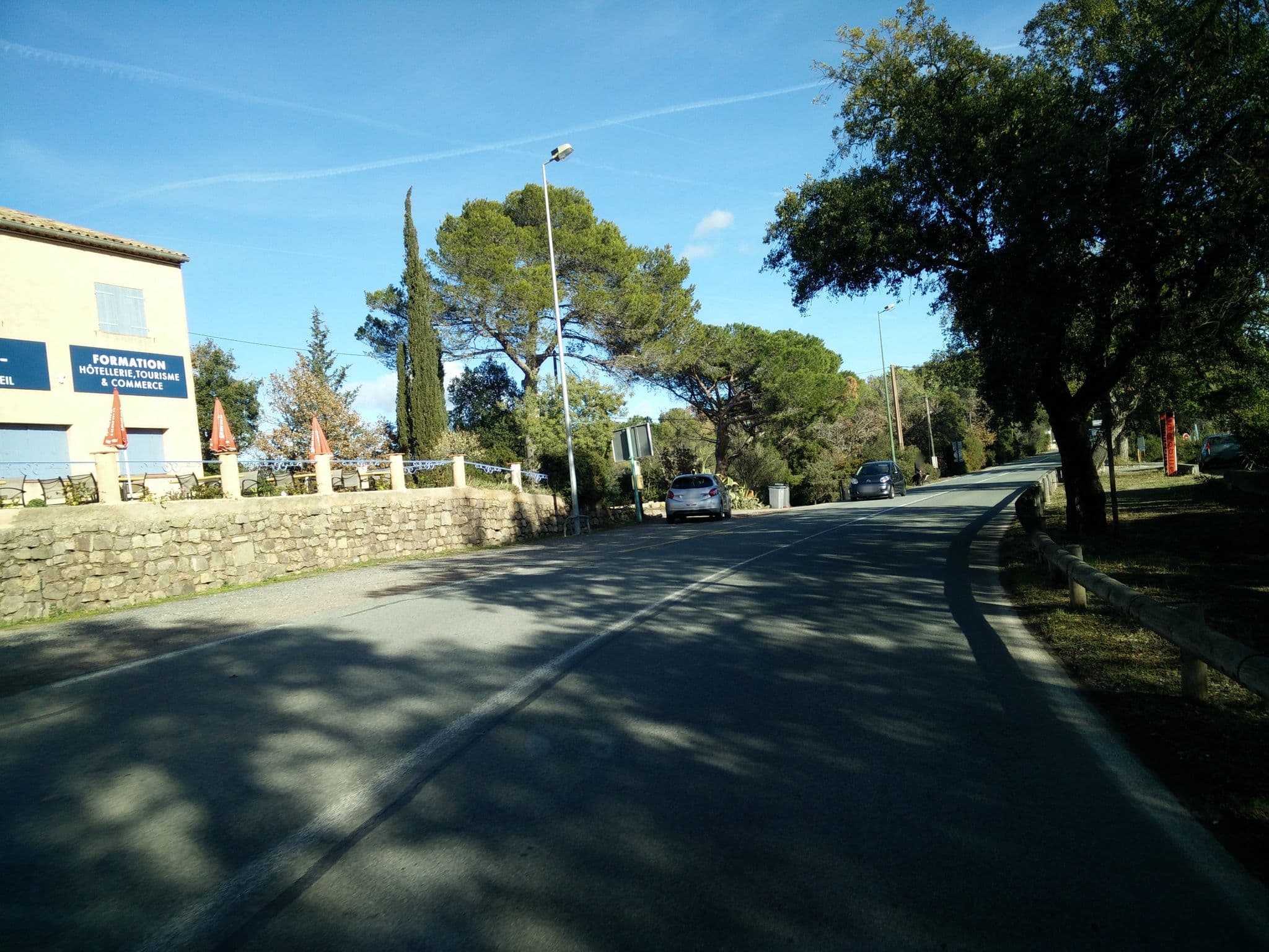 Street view near Les 3 Chênes, Fréjus — © joostjakob (CC BY-SA · Mapillary)
