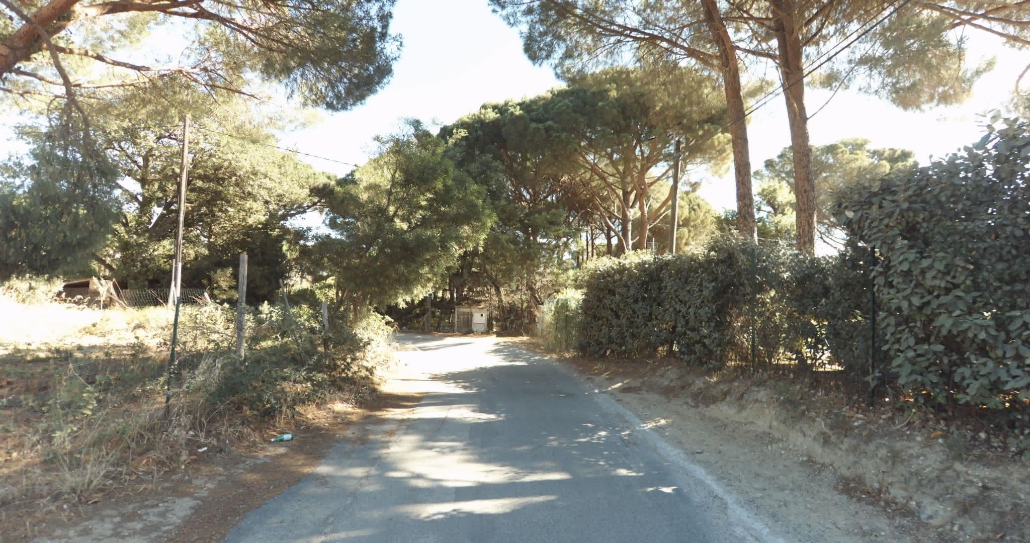 Street view near Mas de la Pinede, Saint-Tropez — © sogefi (CC BY-SA · Mapillary)