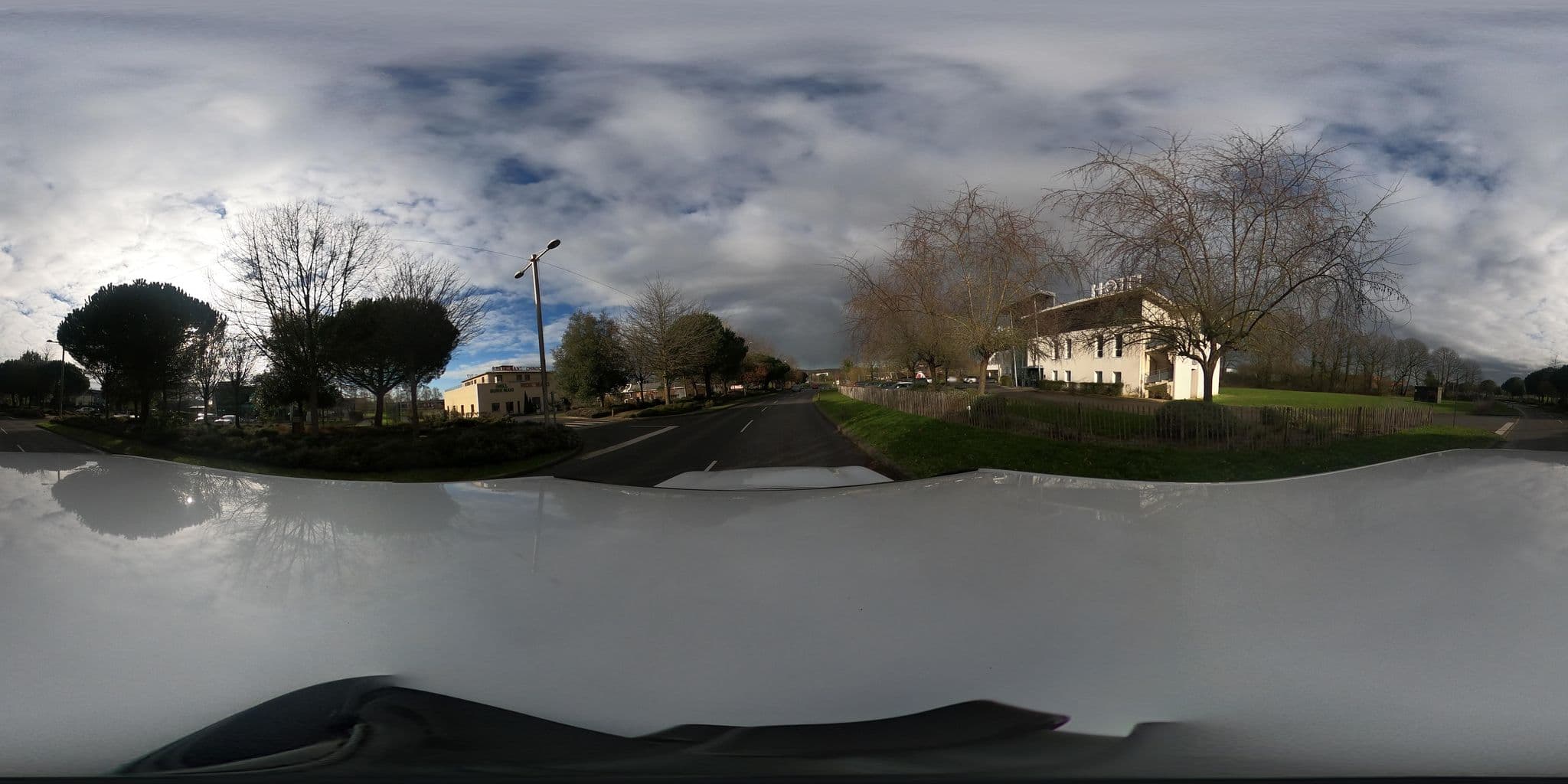Street view near Escale Oceania, La Mézière — © Ugau (CC BY-SA · Mapillary)