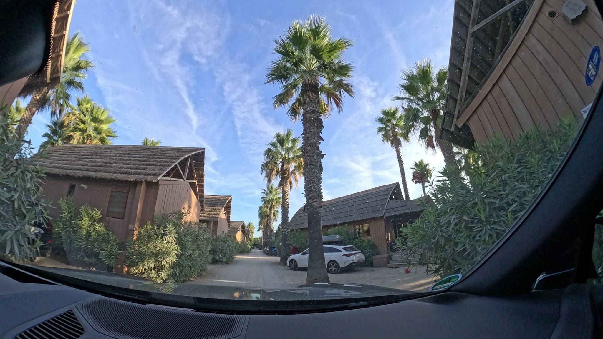 Street view near Kon Tiki, Saint-Tropez — © pharris0n (CC BY-SA · Mapillary)