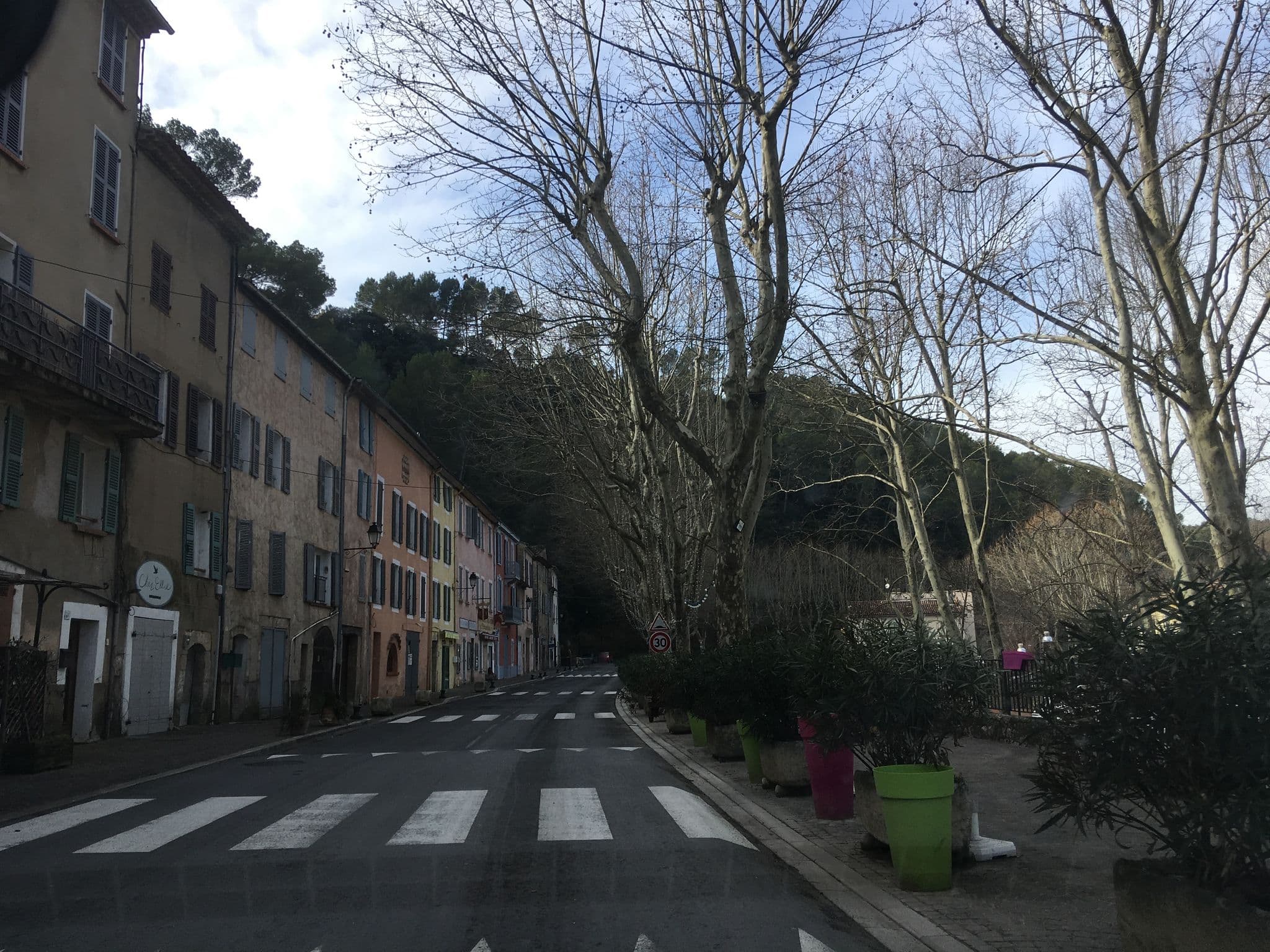 Street view near Les Bastides Provençales, Salernes — © phjarry (CC BY-SA · Mapillary)