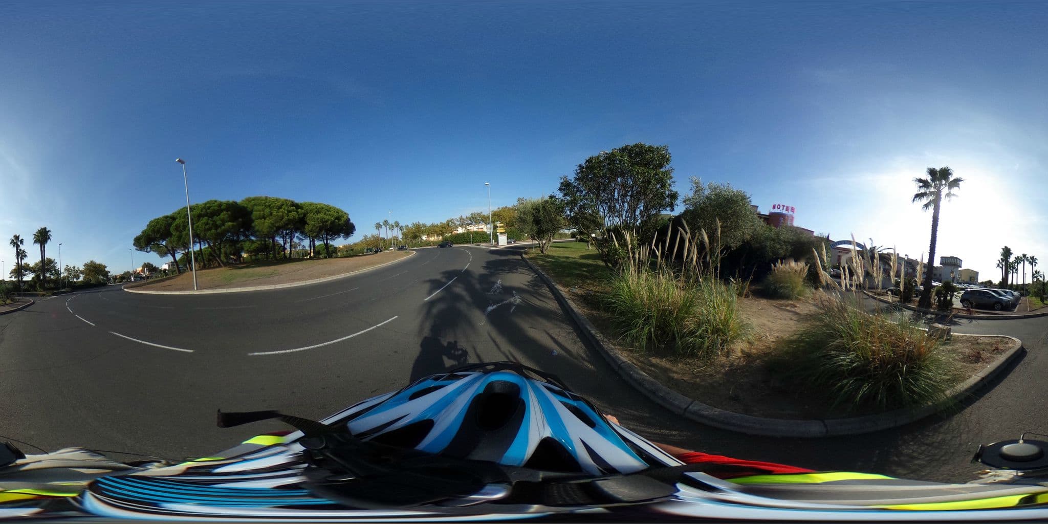 Street view near Hôtel Azur, Le Cap d'Agde — © adrian2 (CC BY-SA · Mapillary)