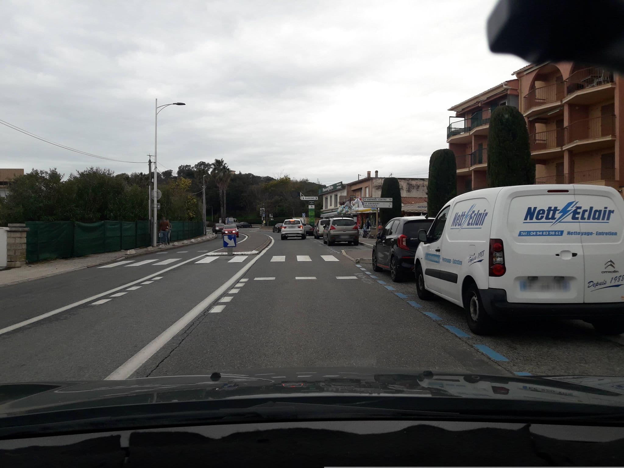 Street view near Logis Hôtel l'Esterella, Saint-Raphaël — © eric_s (CC BY-SA · Mapillary)
