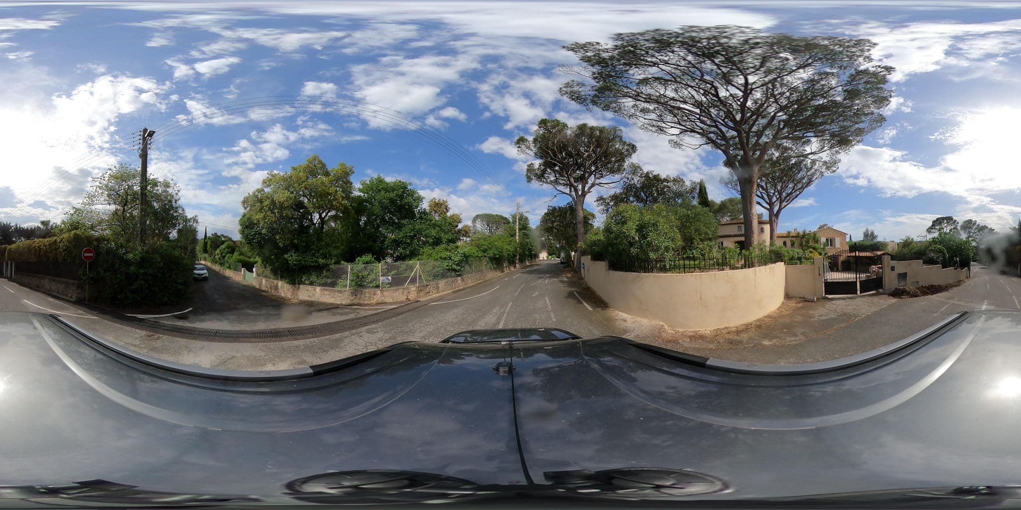 Street view near Villa Charme et Détente, Saint-Raphaël — © eric_s (CC BY-SA · Mapillary)