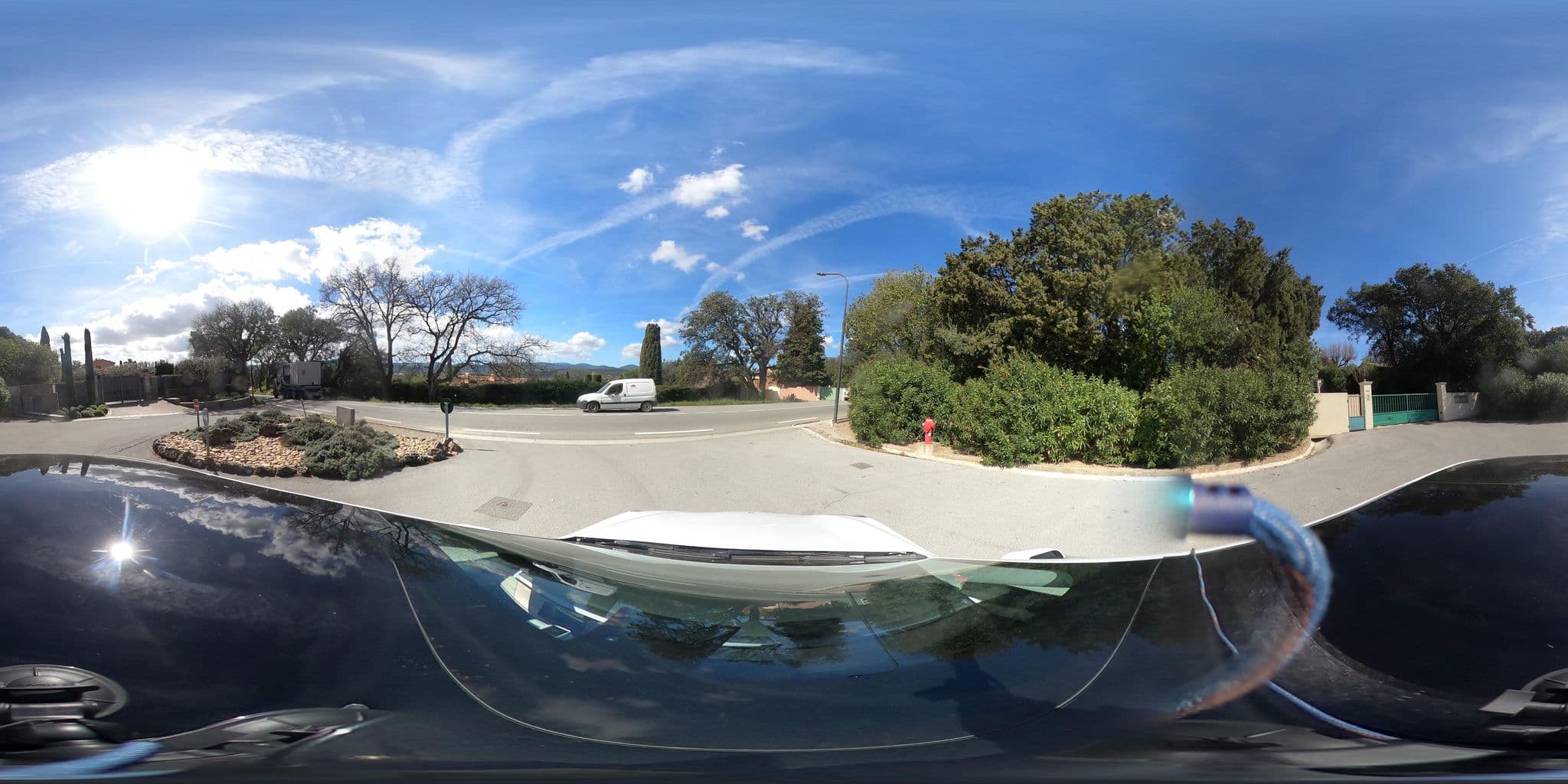Street view near Hotel Le Verger Maelvi, Grimaud — © sogefi (CC BY-SA · Mapillary)
