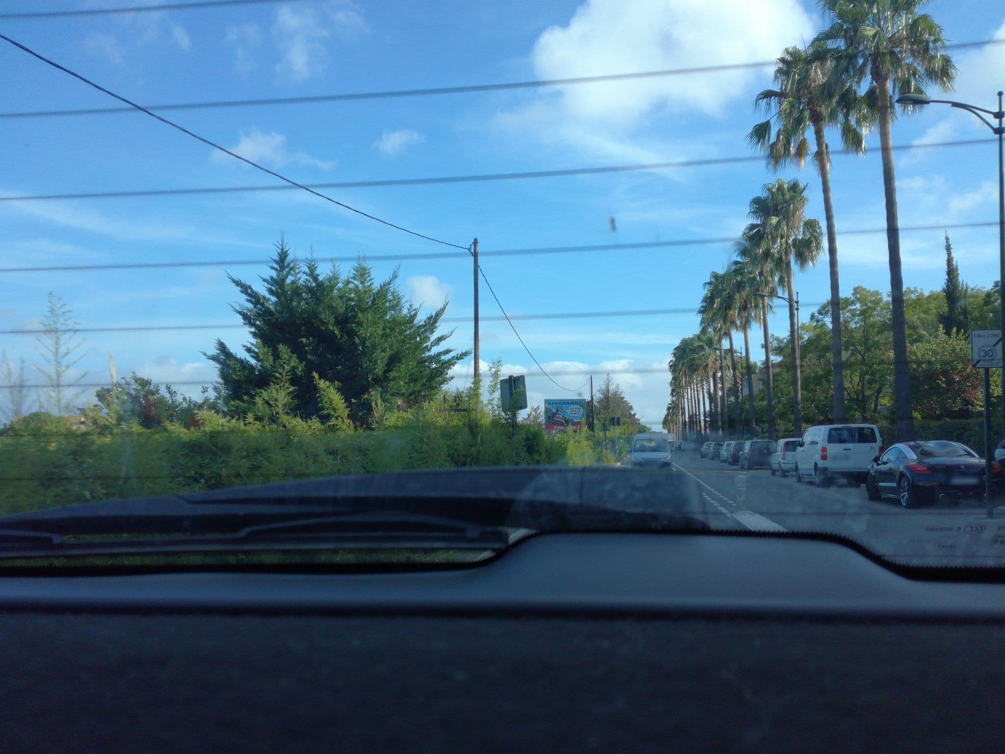 Street view near Hotelia, Hyères — © baptistemm (CC BY-SA · Mapillary)