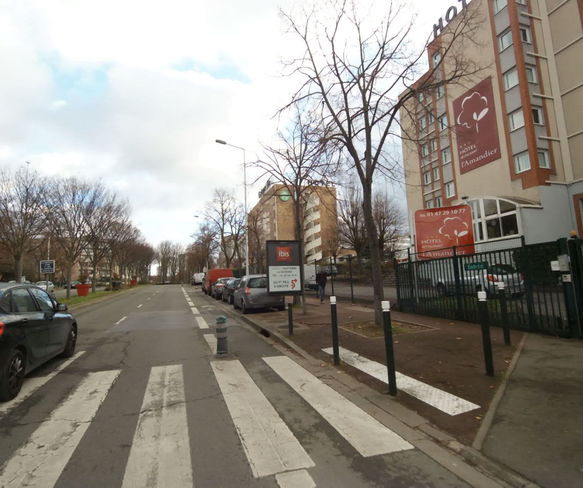 Street view near Hôtel l'Amandier, Nanterre — © sogefi (CC BY-SA · Mapillary)