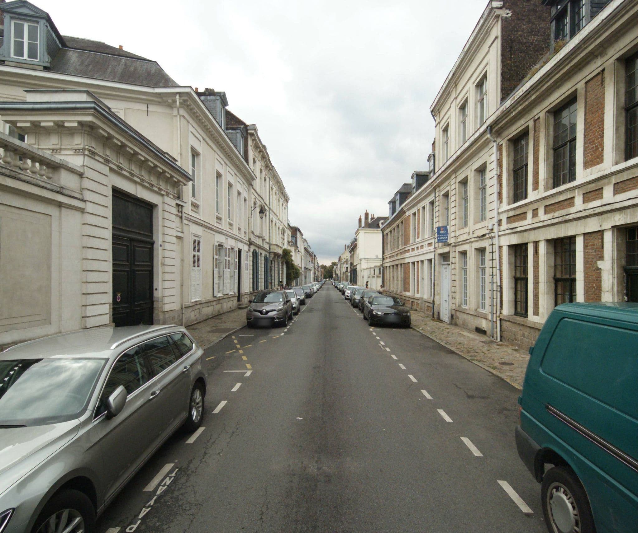 Street view near Hôtel Van Zeller, Lille — © melimmergis (CC BY-SA · Mapillary)