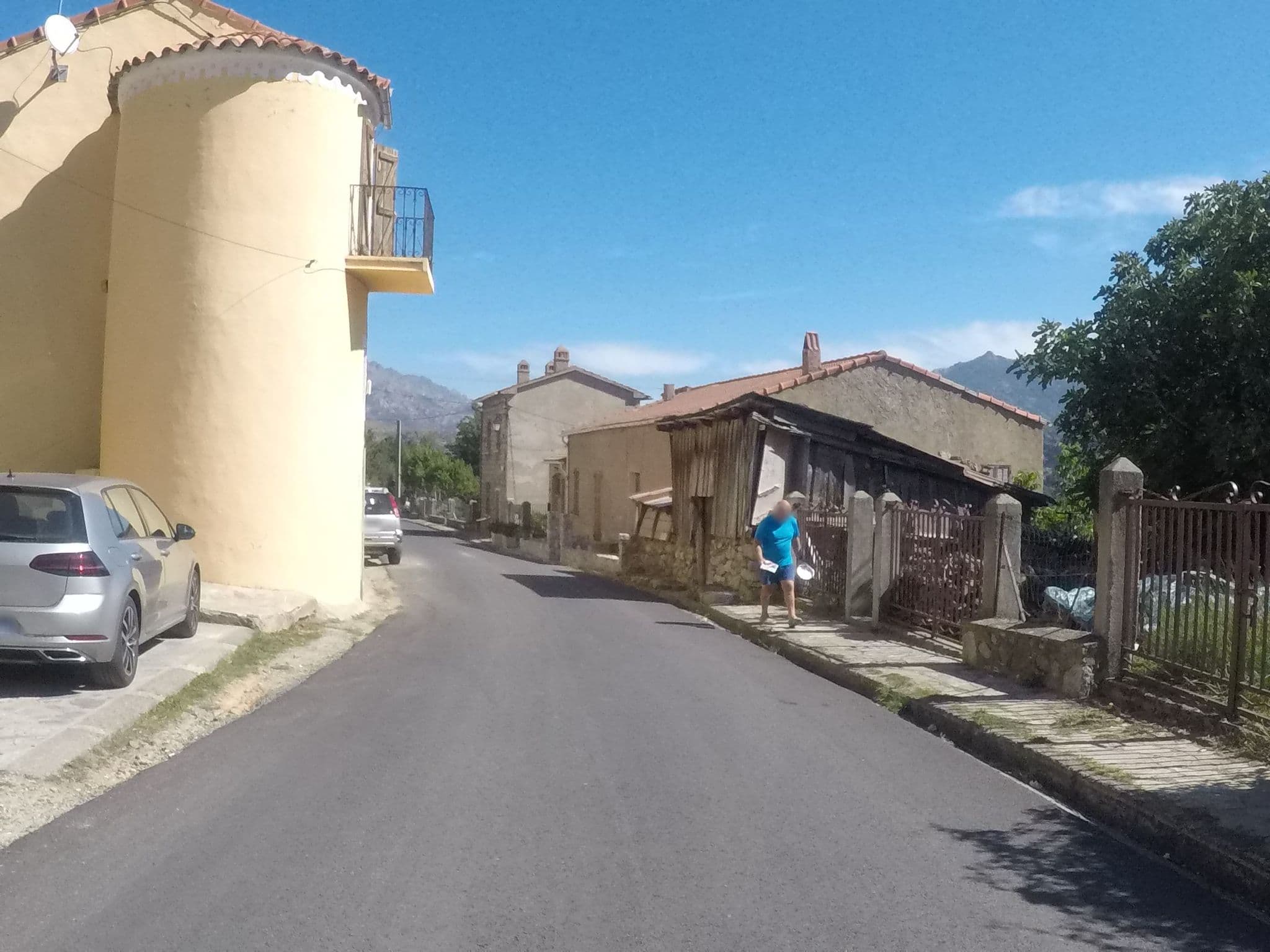 Street view near Terrasse de Malbeccu, Corte — © kobykarin (CC BY-SA · Mapillary)