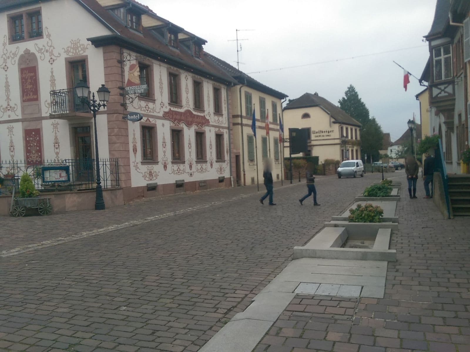 Street view near Auberge Alsacienne, Eguisheim — © live (CC BY-SA · Mapillary)