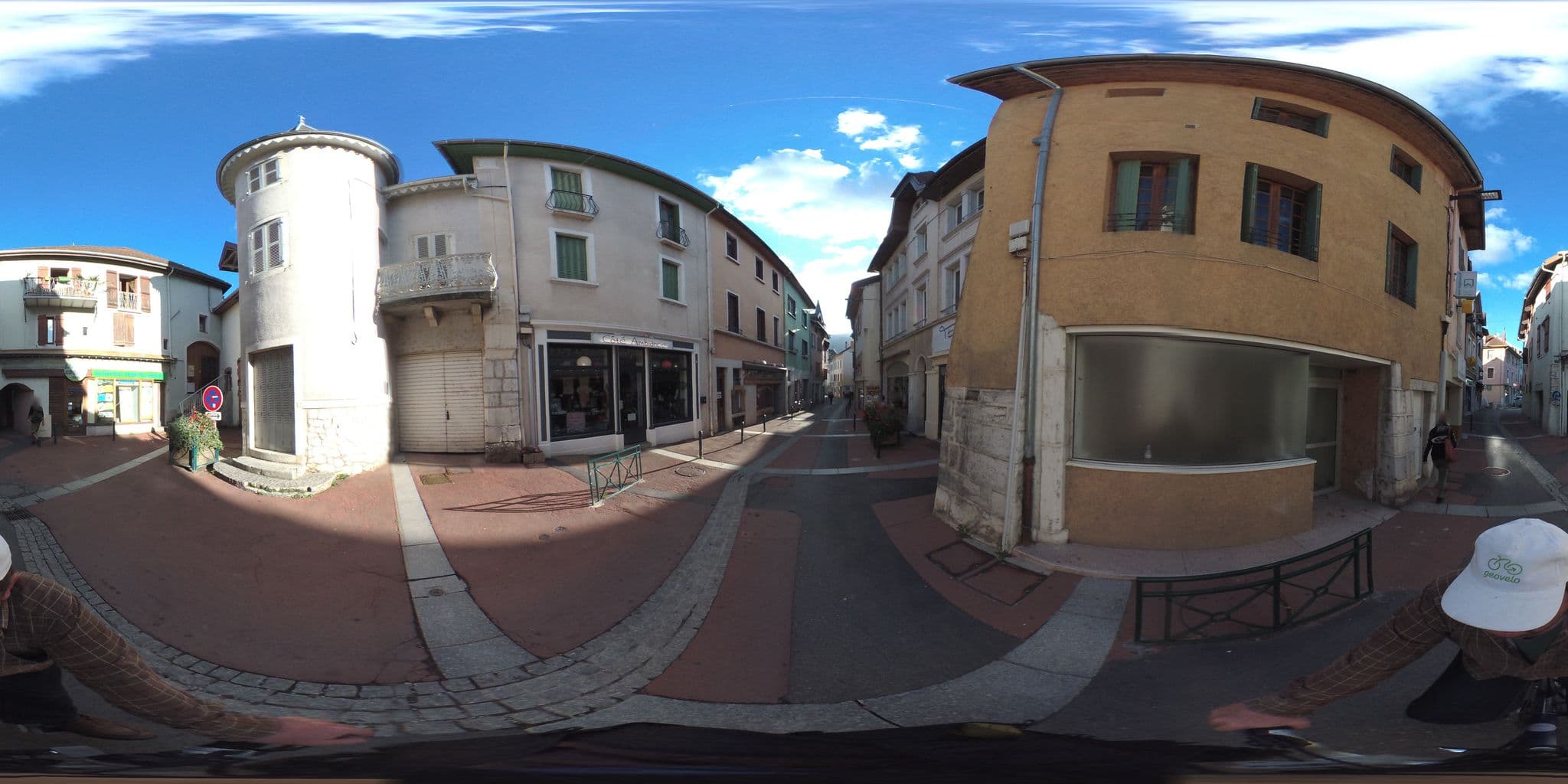 Street view near Lynx Action Loisirs, Versonnex — © geovelo (CC BY-SA · Mapillary)