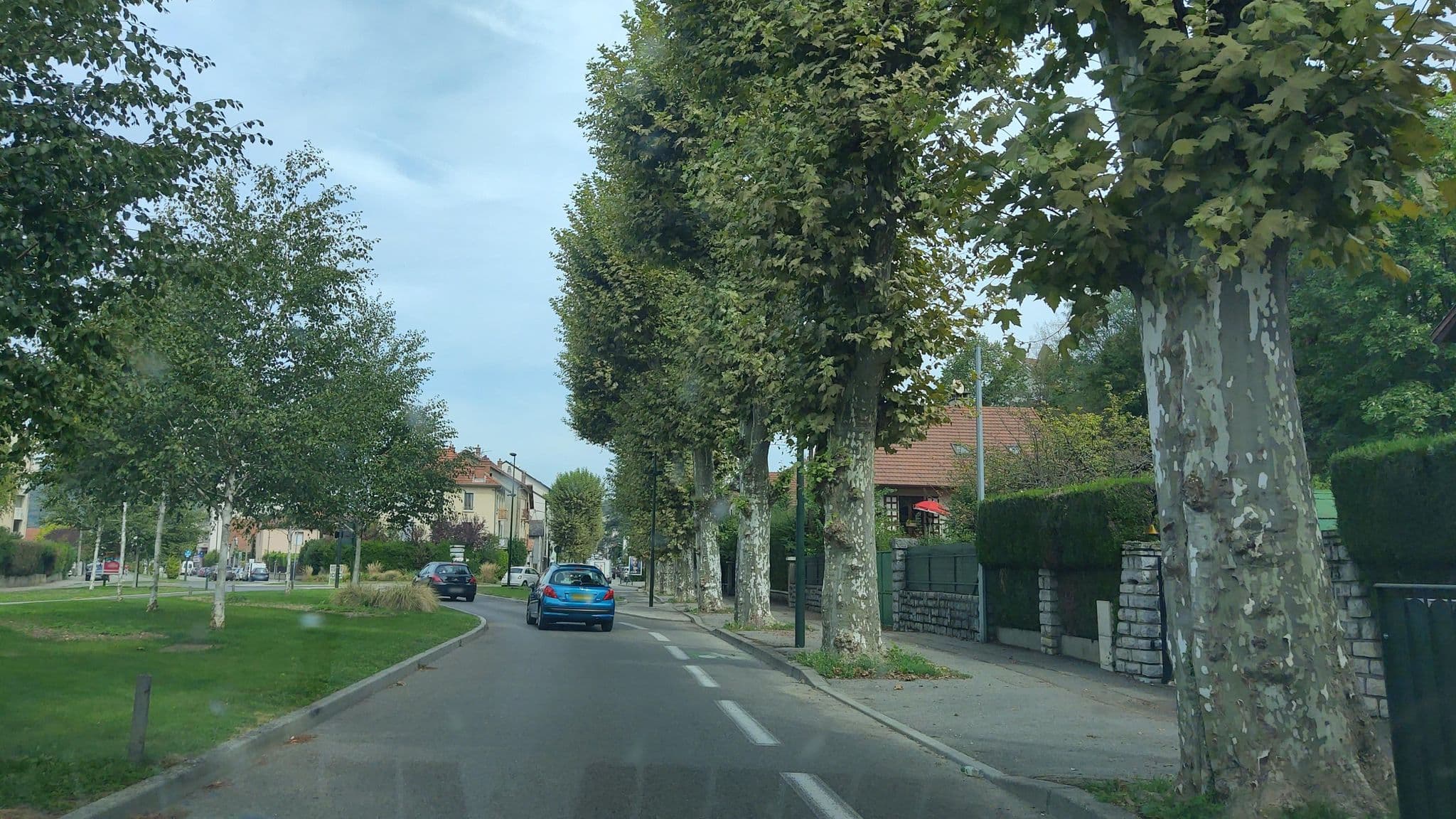 Street view near Mercure Thalassa Aix-Les-Bains Ariana, Tresserve — © MatthieuF4FNE (CC BY-SA · Mapillary)