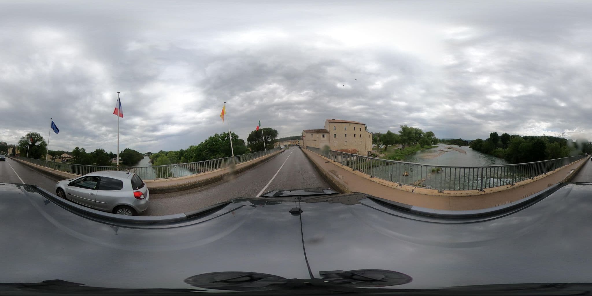 Street view near Moulin de Saint André Gîte de groupe, Vinon-sur-Verdon — © eric_s (CC BY-SA · Mapillary)