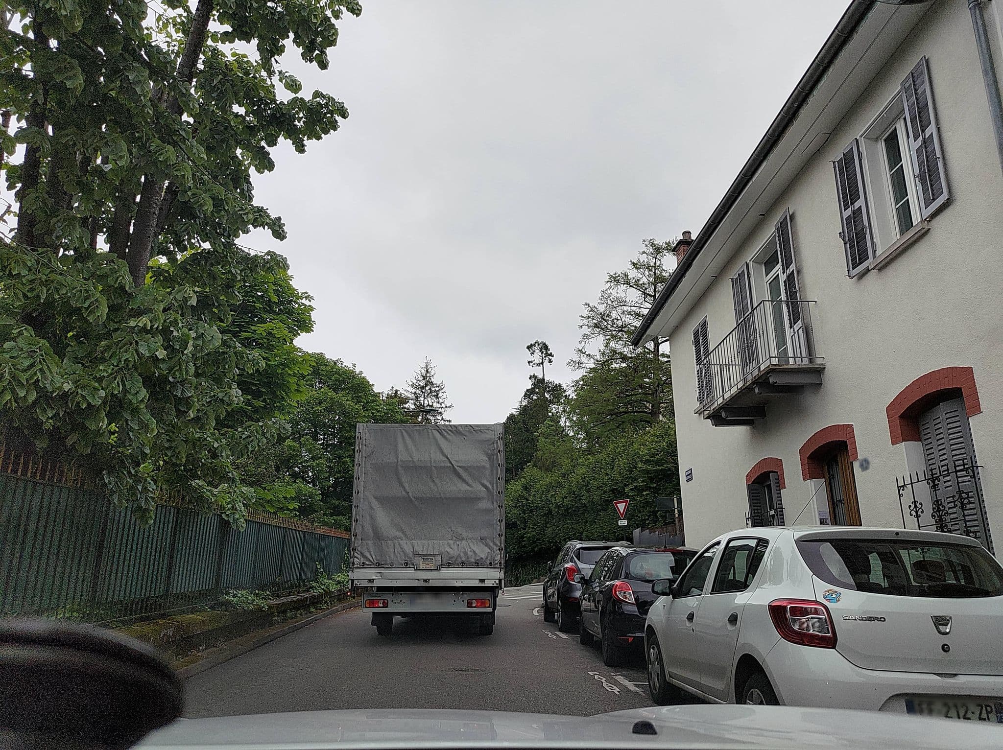 Street view near Gallia Hôtel, Aix-les-Bains — © MatthieuF4FNE (CC BY-SA · Mapillary)