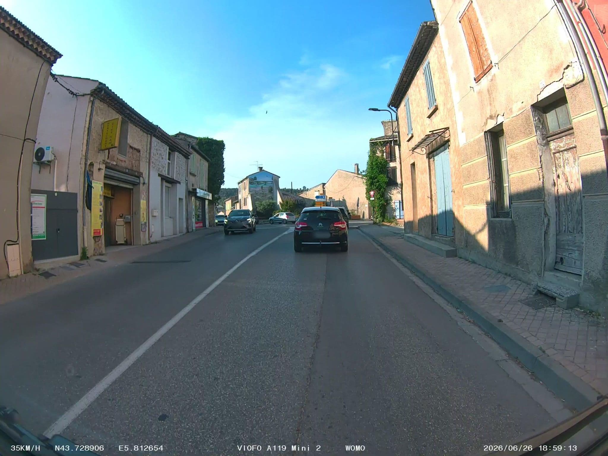 Street view near Moulin de Saint André, Vinon-sur-Verdon — © soulcover (CC BY-SA · Mapillary)