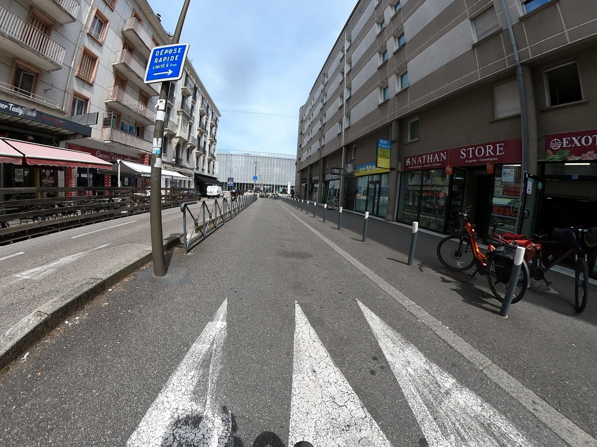 Street view near Comfort Hotel Chambéry, Chambéry — © eric_s (CC BY-SA · Mapillary)