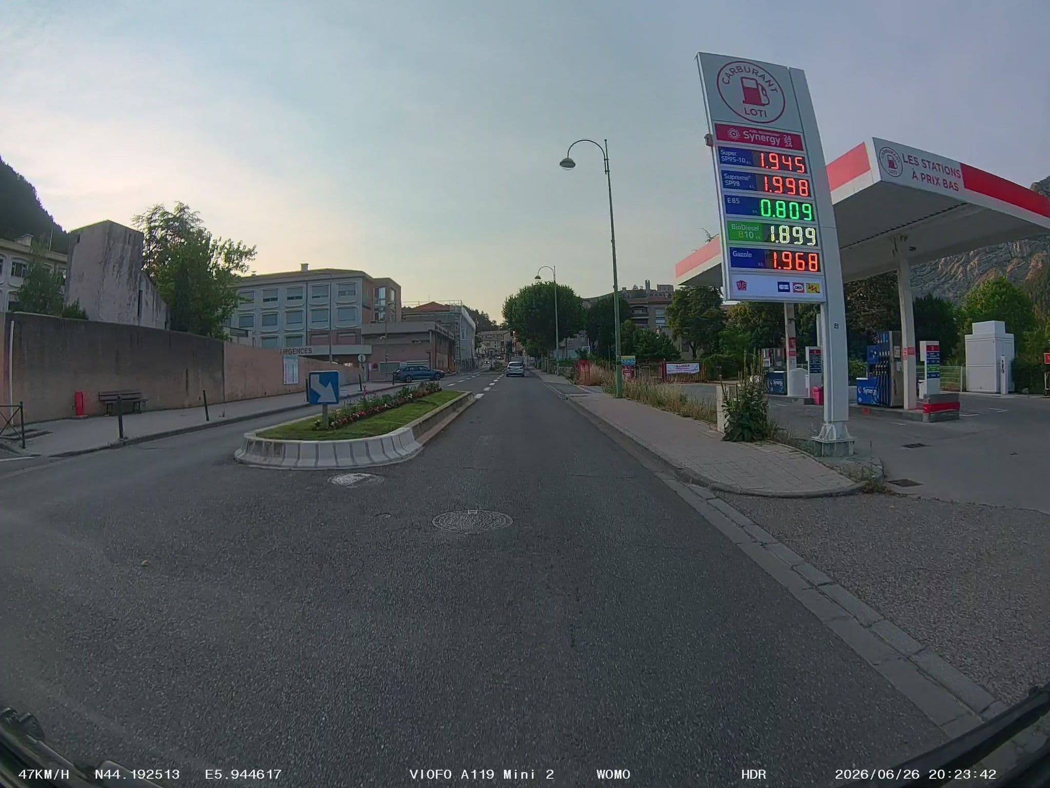 Street view near EHPAD les Cigalines, Sisteron — © soulcover (CC BY-SA · Mapillary)