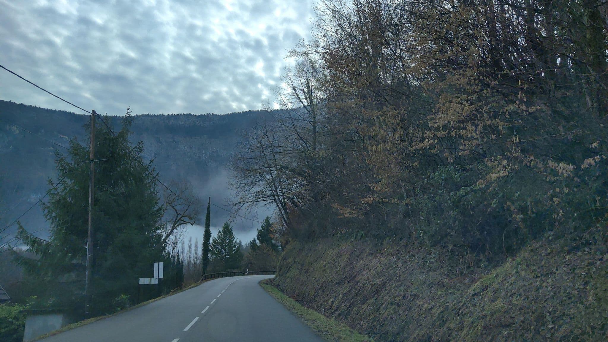 Street view near Sirènes, Vimines — © MatthieuF4FNE (CC BY-SA · Mapillary)
