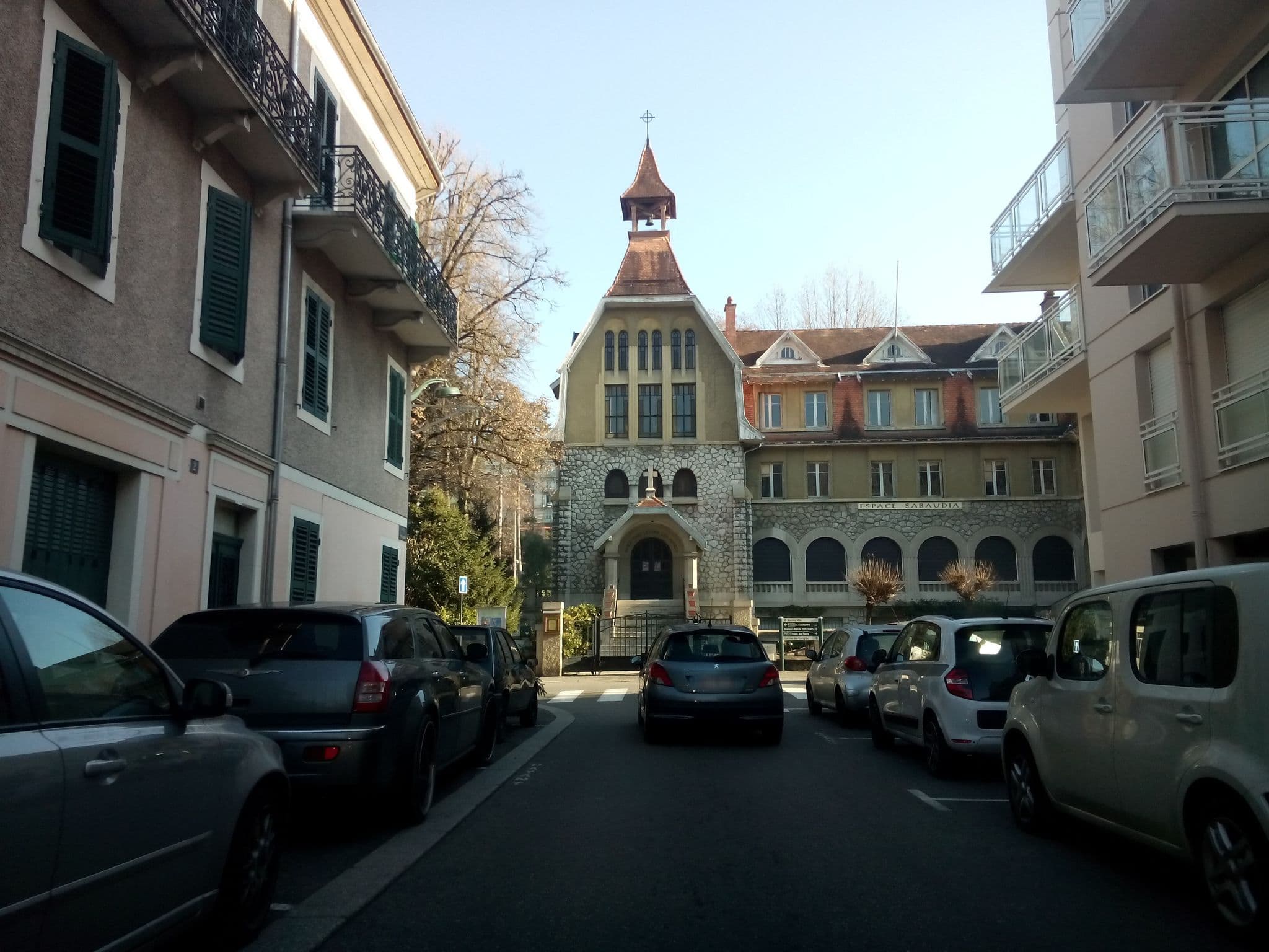 Street view near Hotel Agora, Aix-les-Bains — © bmortgat (CC BY-SA · Mapillary)