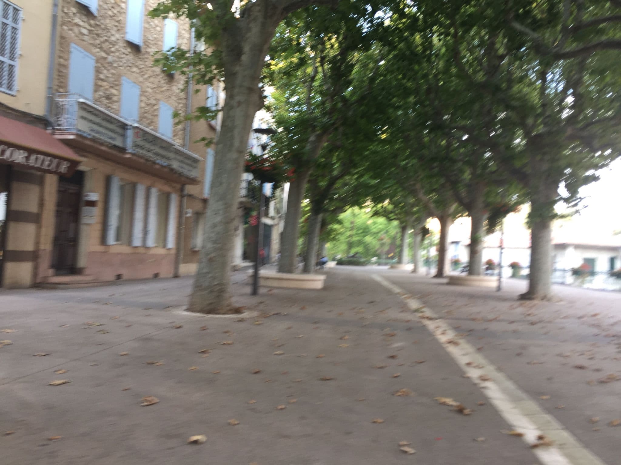 Street view near TUI STORE, Manosque — © zimmy (CC BY-SA · Mapillary)