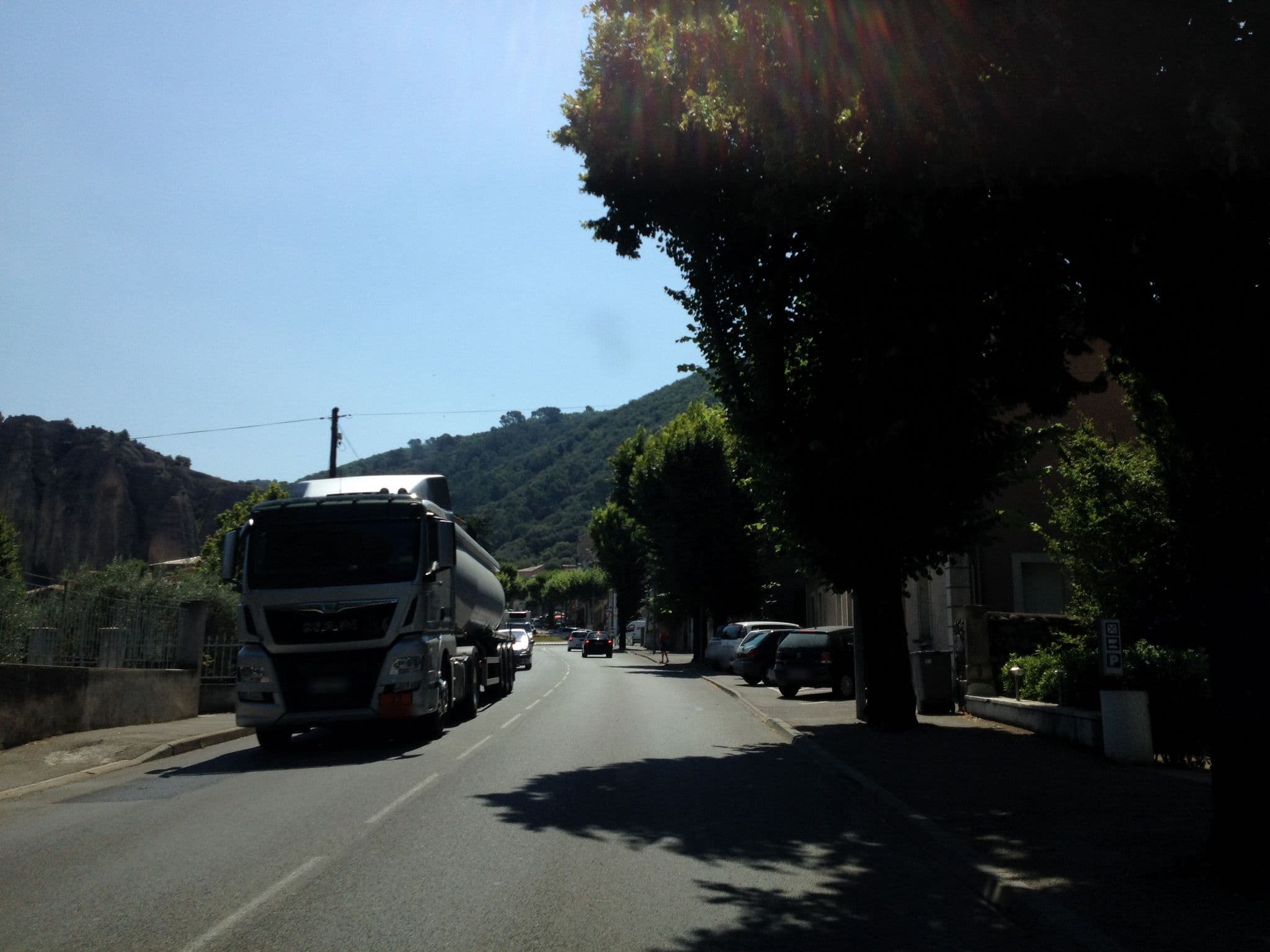 Street view near Hotel Auberge des Penitents, Les Mées — © zimmy (CC BY-SA · Mapillary)