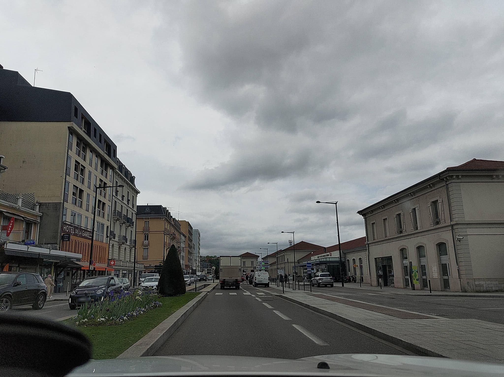 Street view near Aix Orient Hotel, Aix-les-Bains — © MatthieuF4FNE (CC BY-SA · Mapillary)