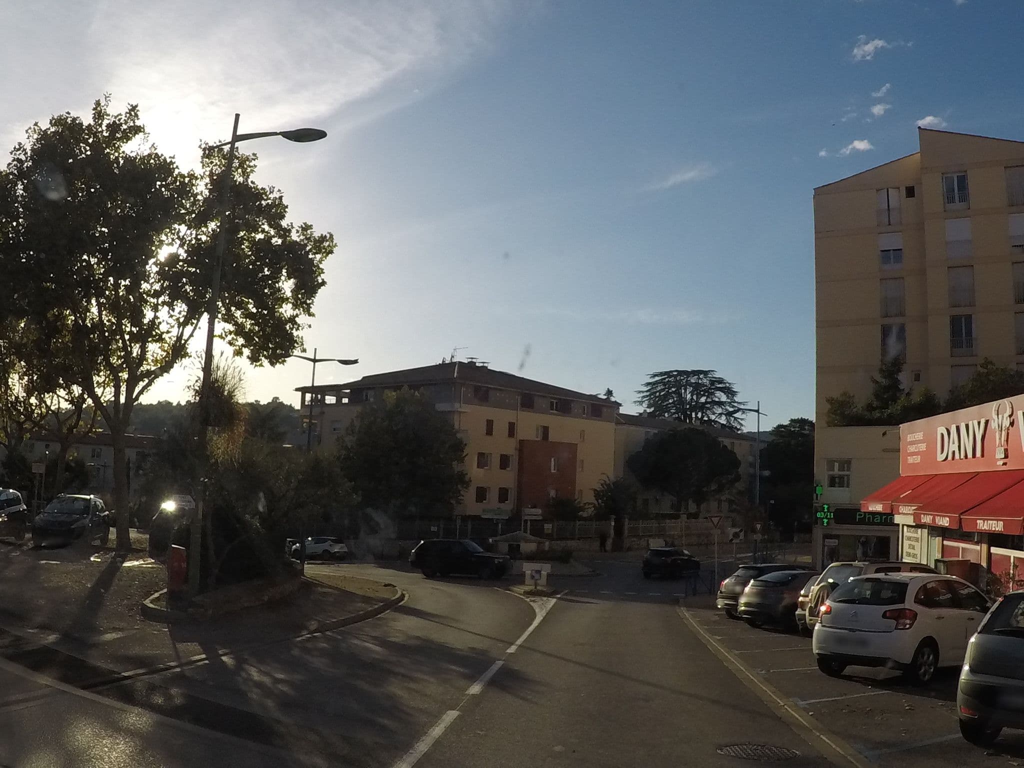 Street view near Villa Colonna Appartements, Manosque — © brano (CC BY-SA · Mapillary)