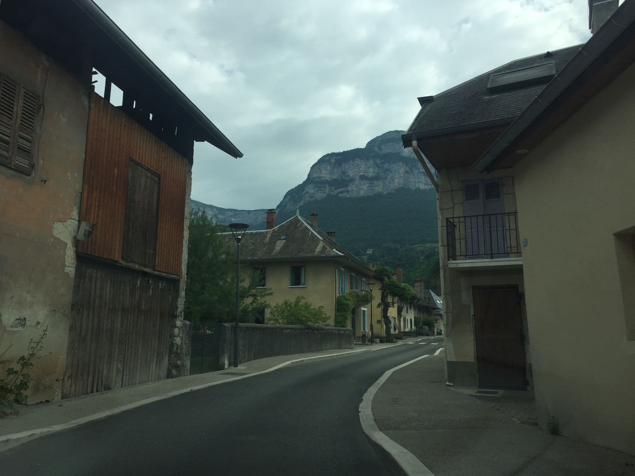 Street view near Auberge des Sablons, Barby — © pgiraud (CC BY-SA · Mapillary)