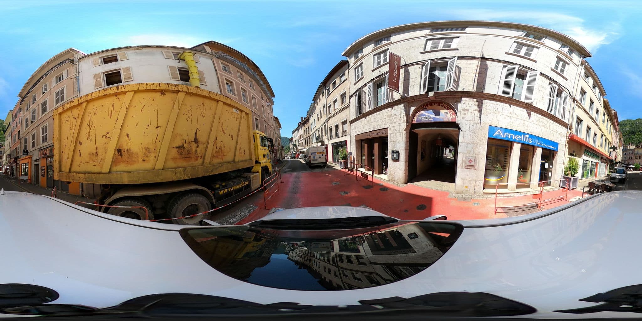Street view near Descourvieres Emilie, Saint-Claude — © SIDEC_du_Jura (CC BY-SA · Mapillary)