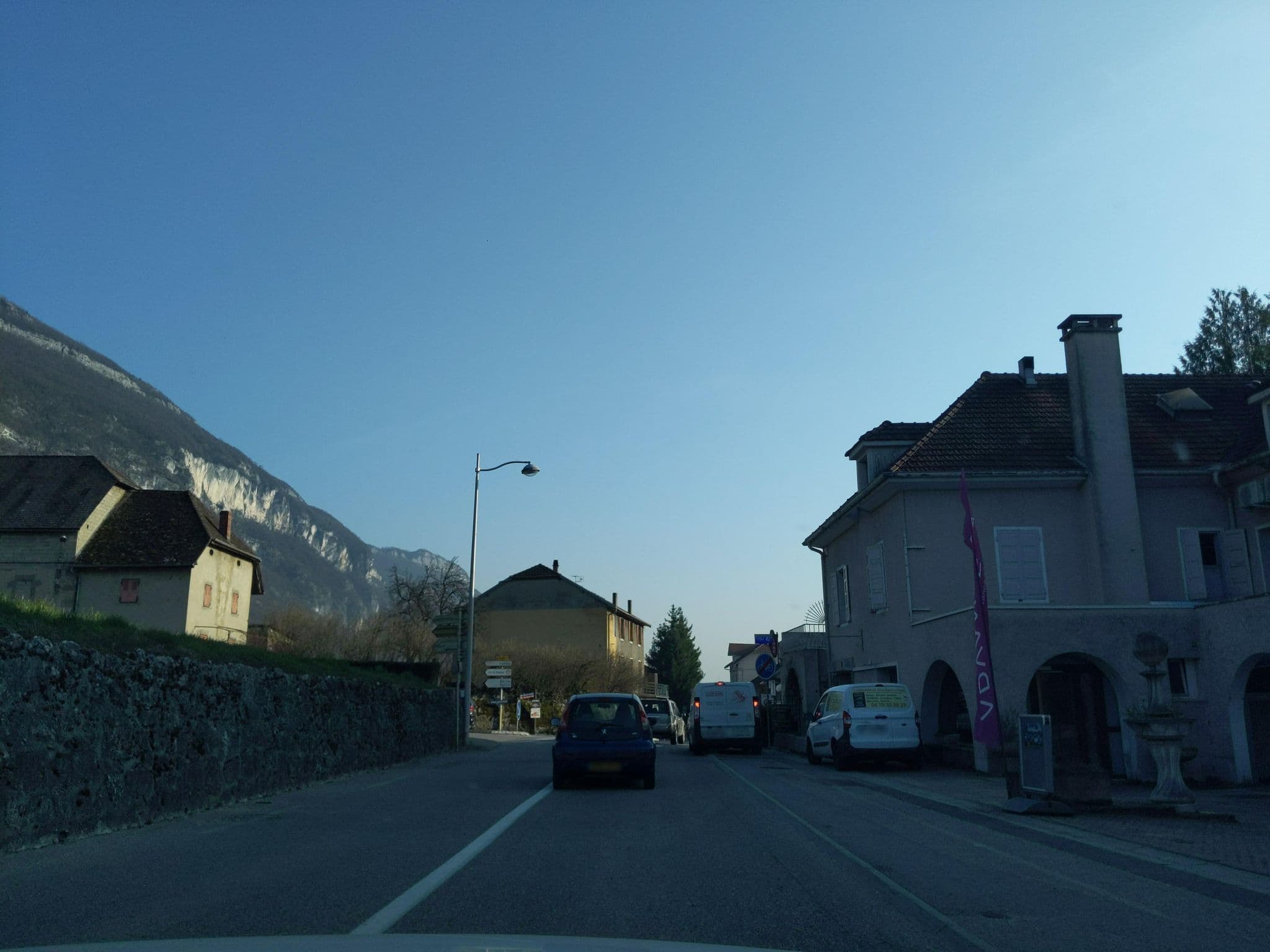 Street view near Relais de Chautagne, Chindrieux — © alexmodesto73 (CC BY-SA · Mapillary)