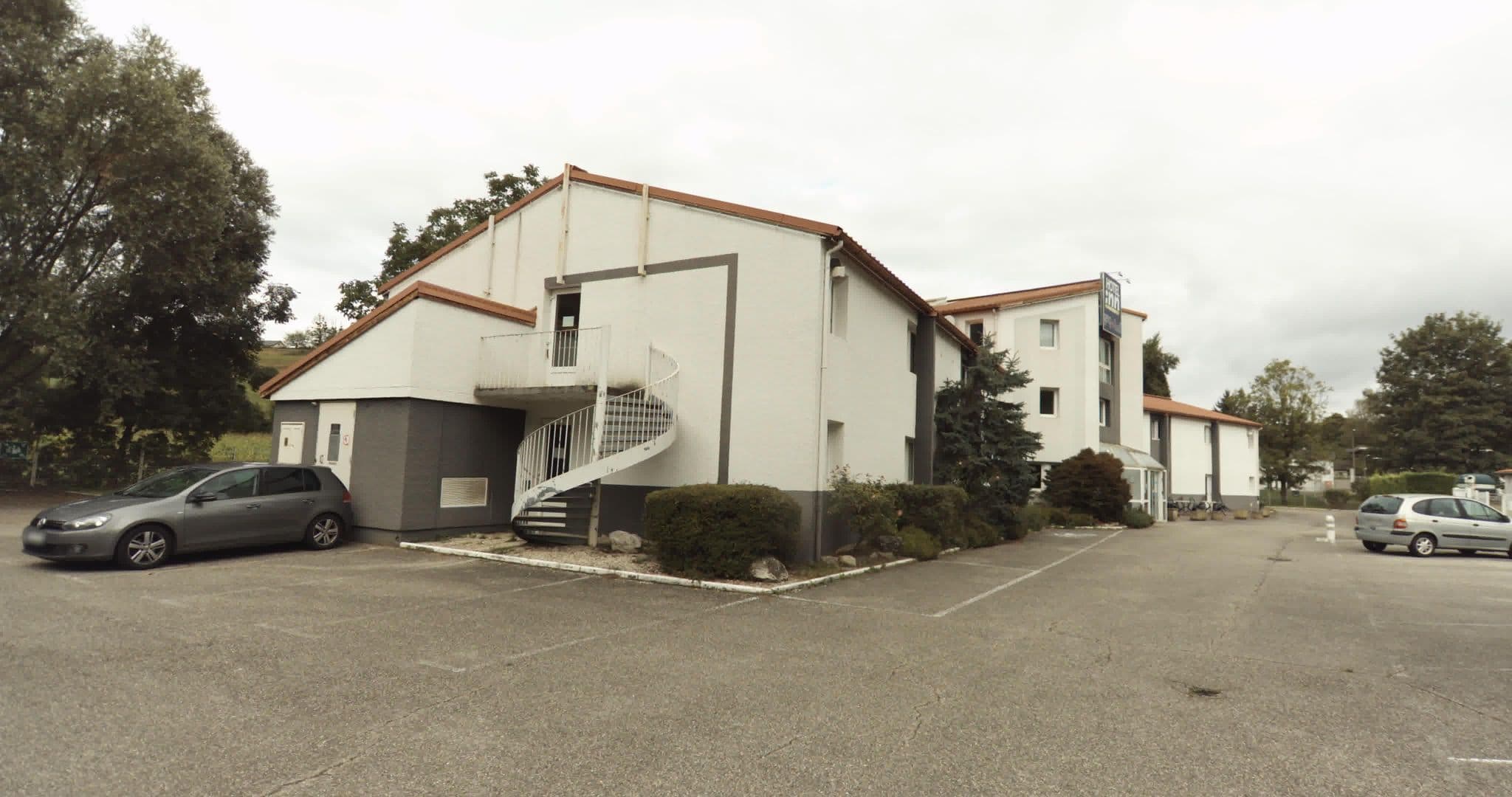Street view near Kyriad Chambery Sud - La Ravoire, La Ravoire — © sogefi (CC BY-SA · Mapillary)