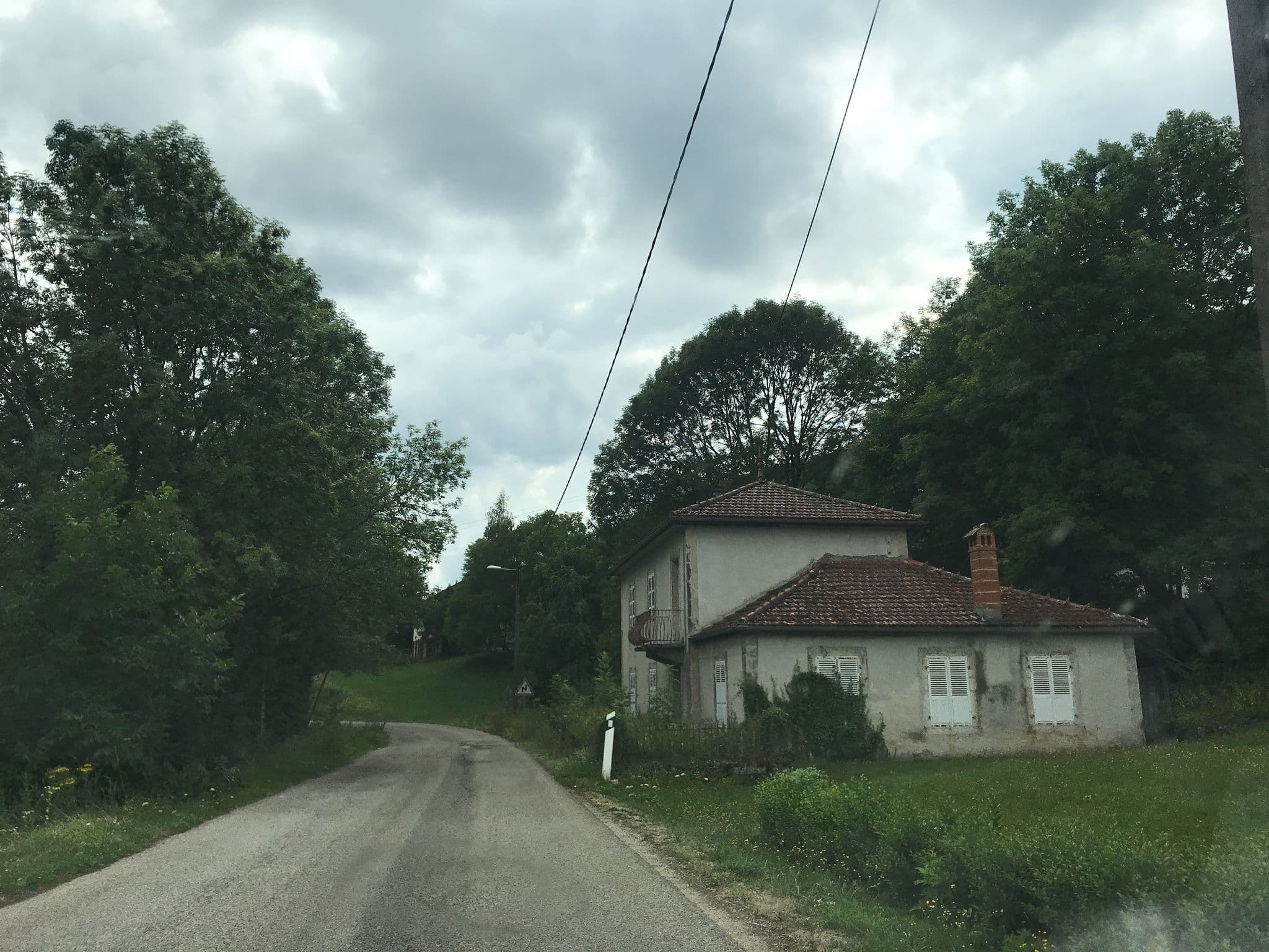 Street view near Chambres d'Hôtes les Barabans, Longchaumois — © thepriben (CC BY-SA · Mapillary)