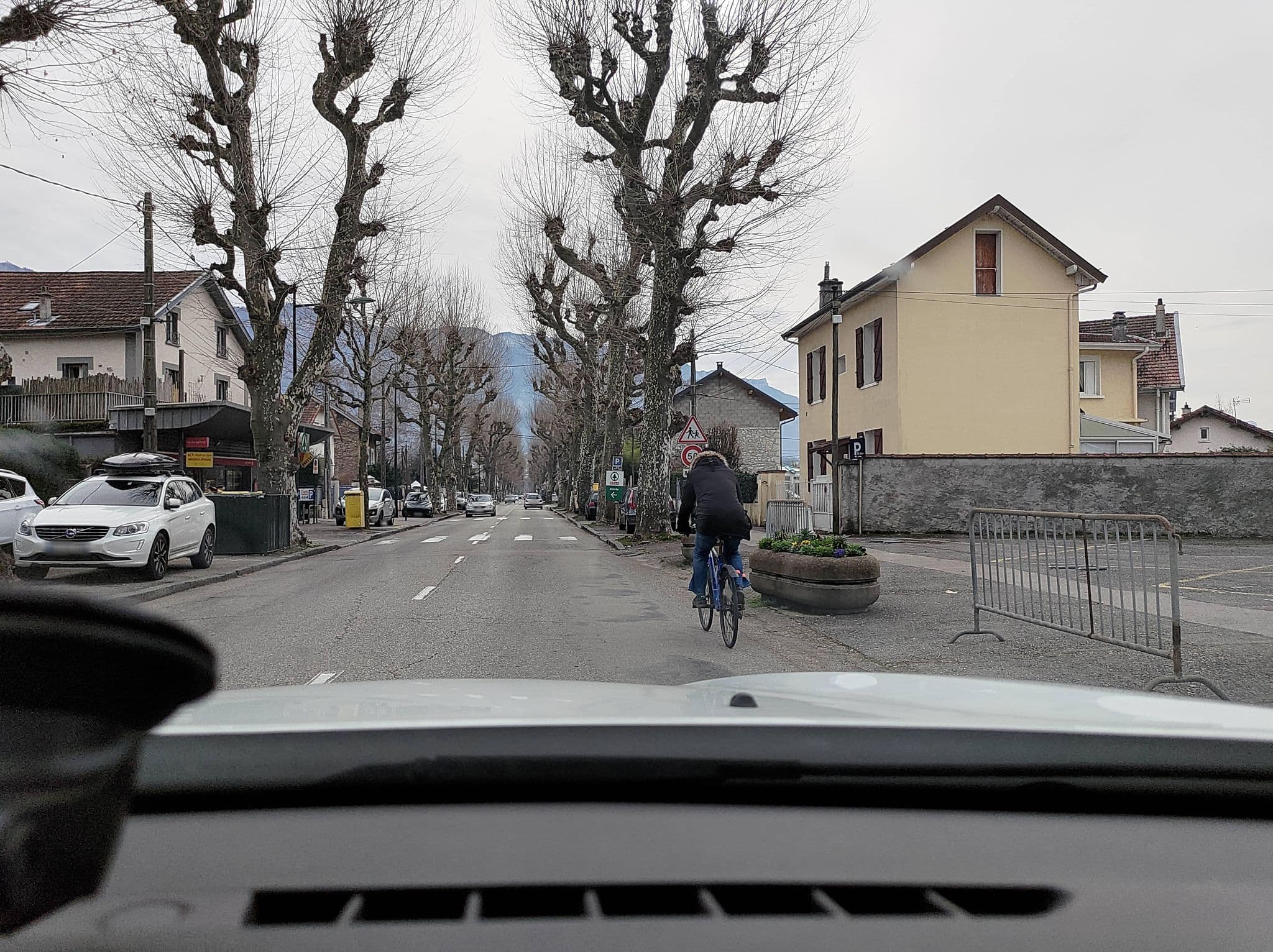Street view near Hôtel Beau Rivage, Aix-les-Bains — © MatthieuF4FNE (CC BY-SA · Mapillary)