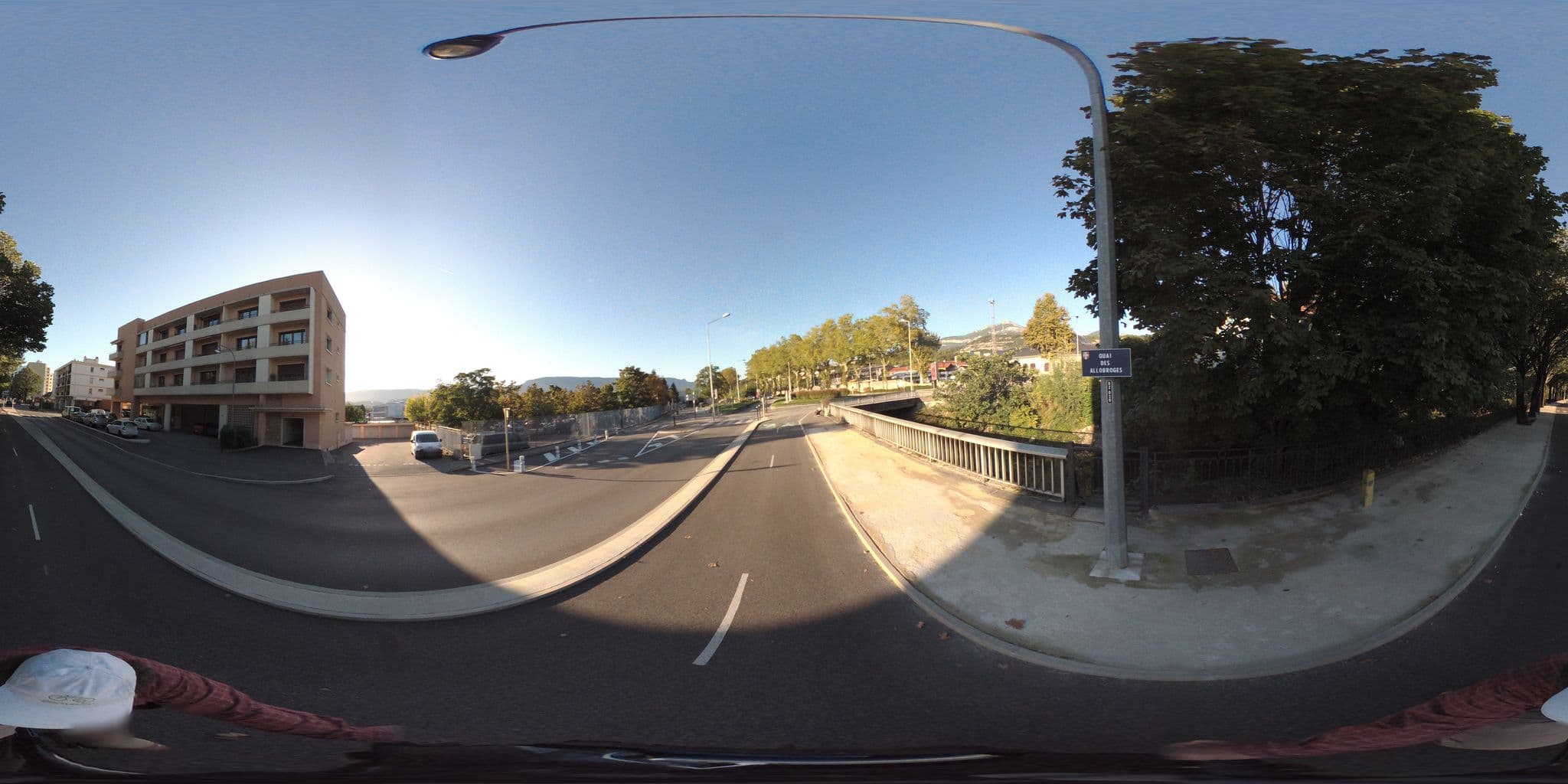 Street view near Hôtel Bon Accueil, Chambéry — © geovelo (CC BY-SA · Mapillary)