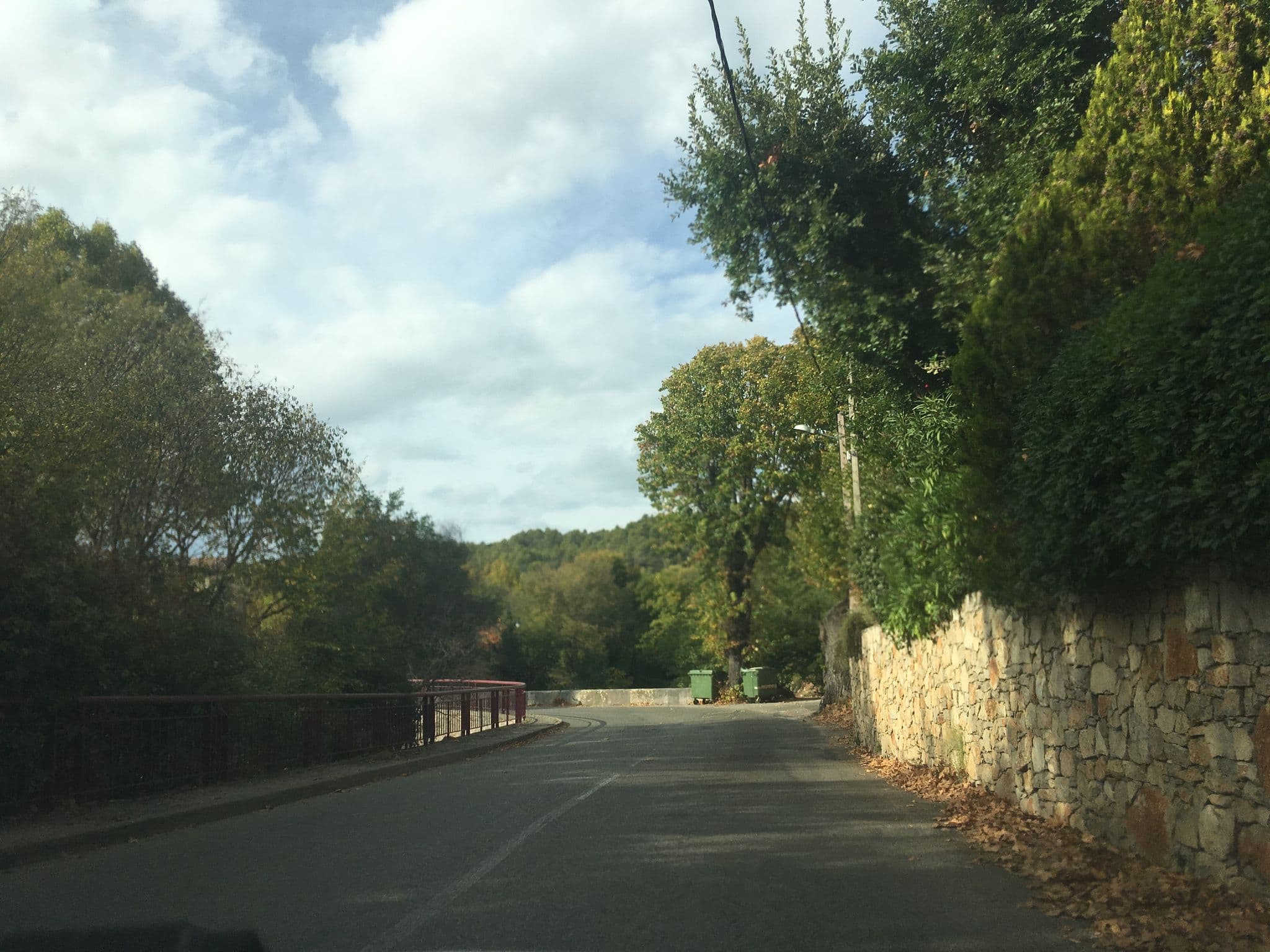 Street view near Le Colombier, Villecroze — © phjarry (CC BY-SA · Mapillary)