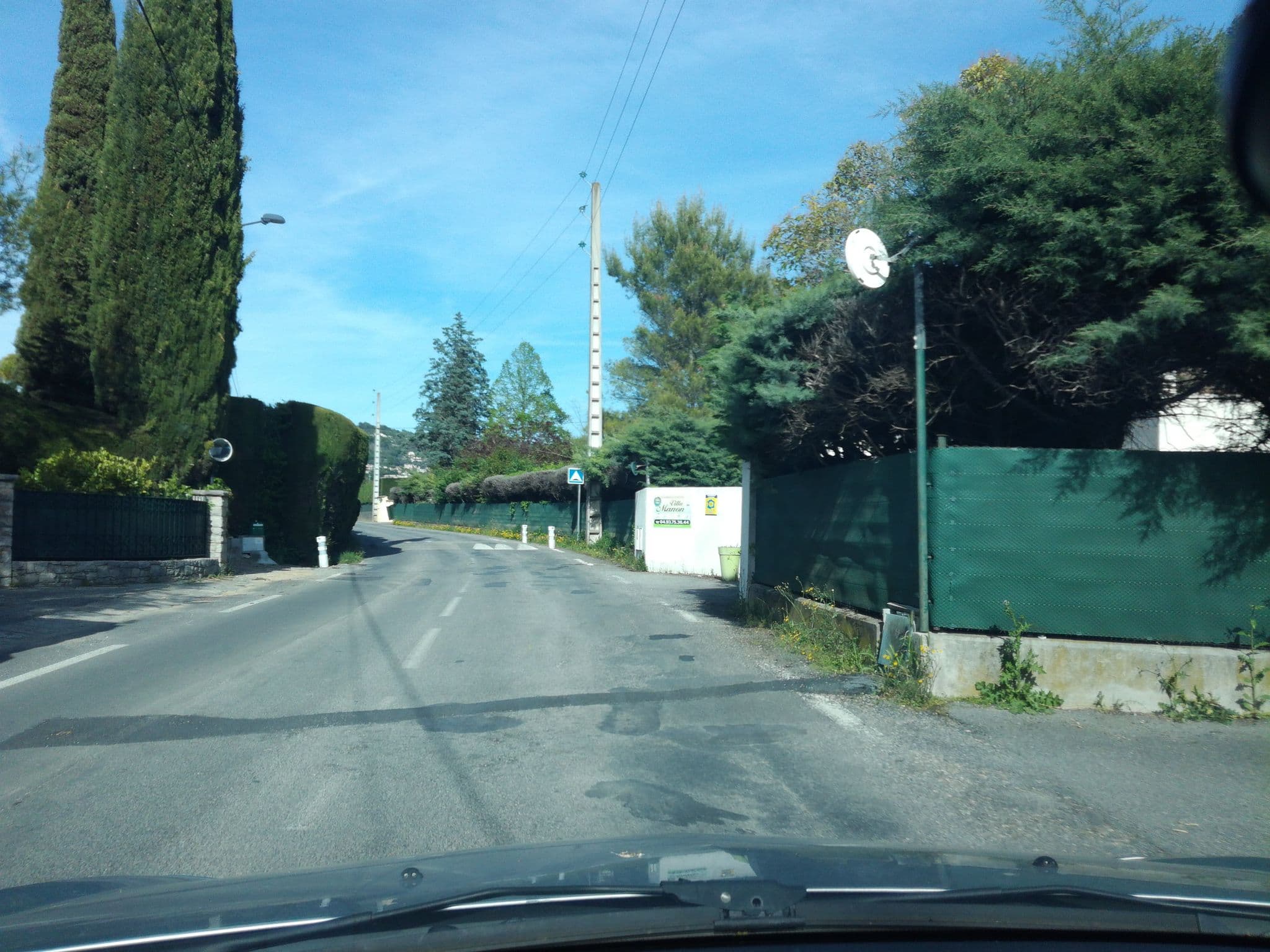 Street view near Le Conflarain, Mouans-Sartoux — © baptistemm (CC BY-SA · Mapillary)