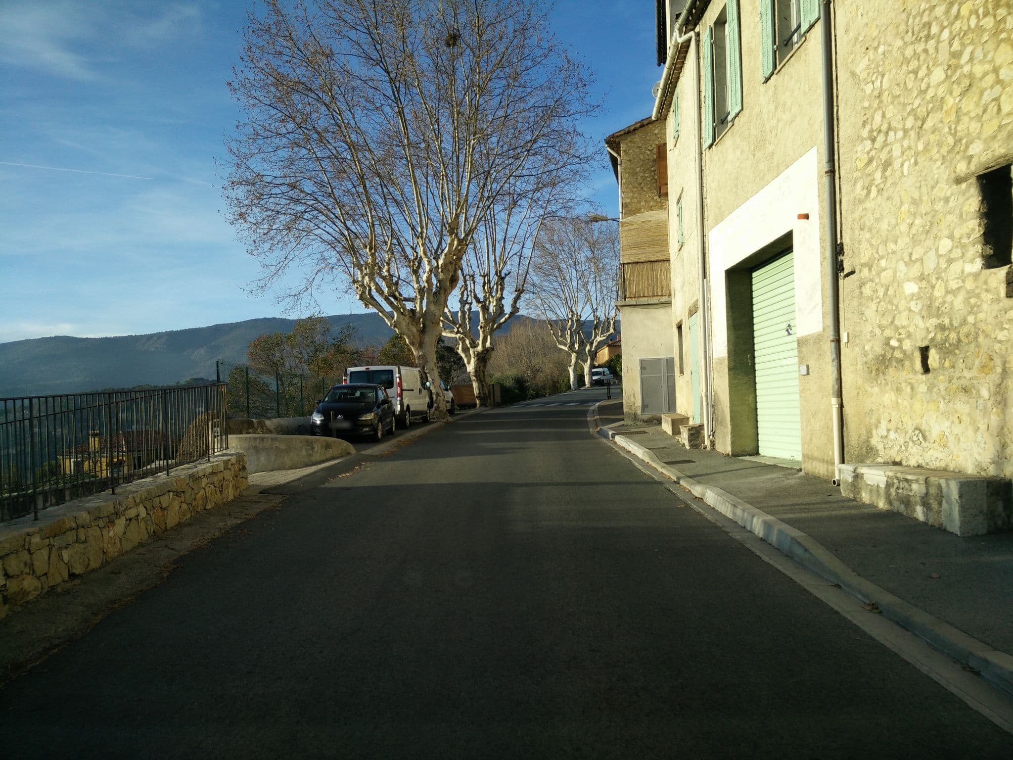 Street view near Domaine de la Bégude, Fayence — © joostjakob (CC BY-SA · Mapillary)