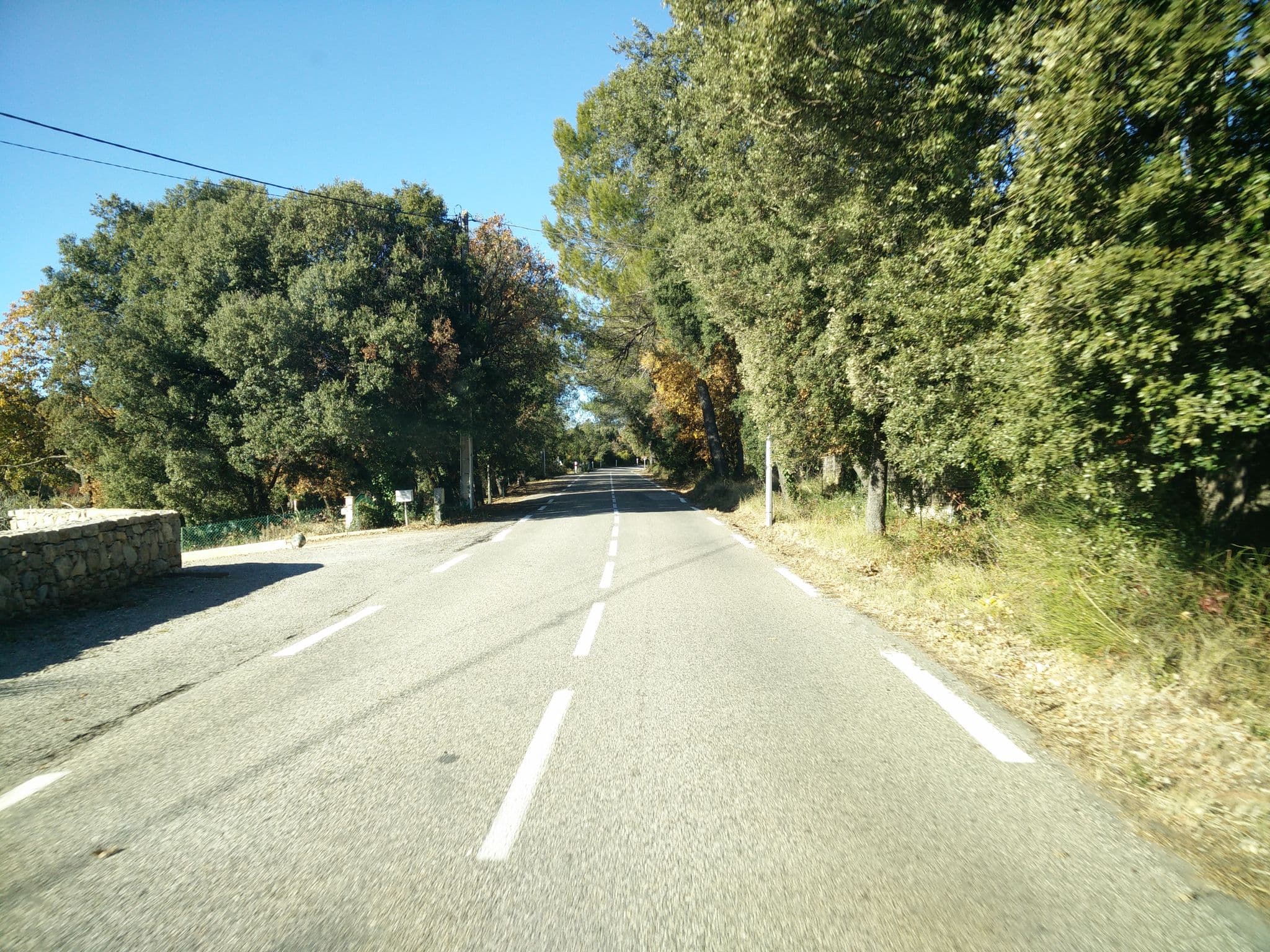 Street view near Longo Maï, Salernes — © joostjakob (CC BY-SA · Mapillary)