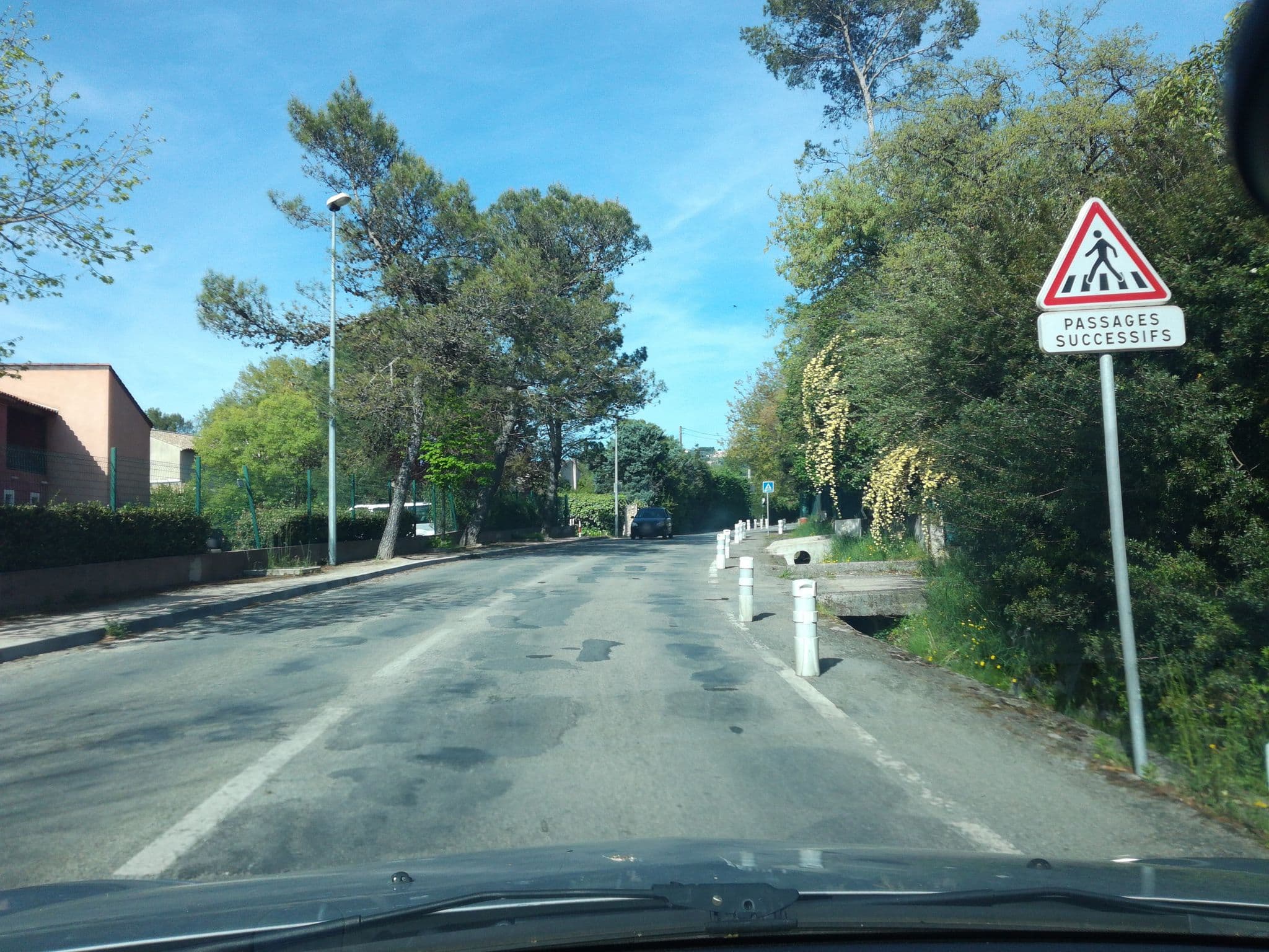 Street view near Villa 501, Mouans-Sartoux — © baptistemm (CC BY-SA · Mapillary)