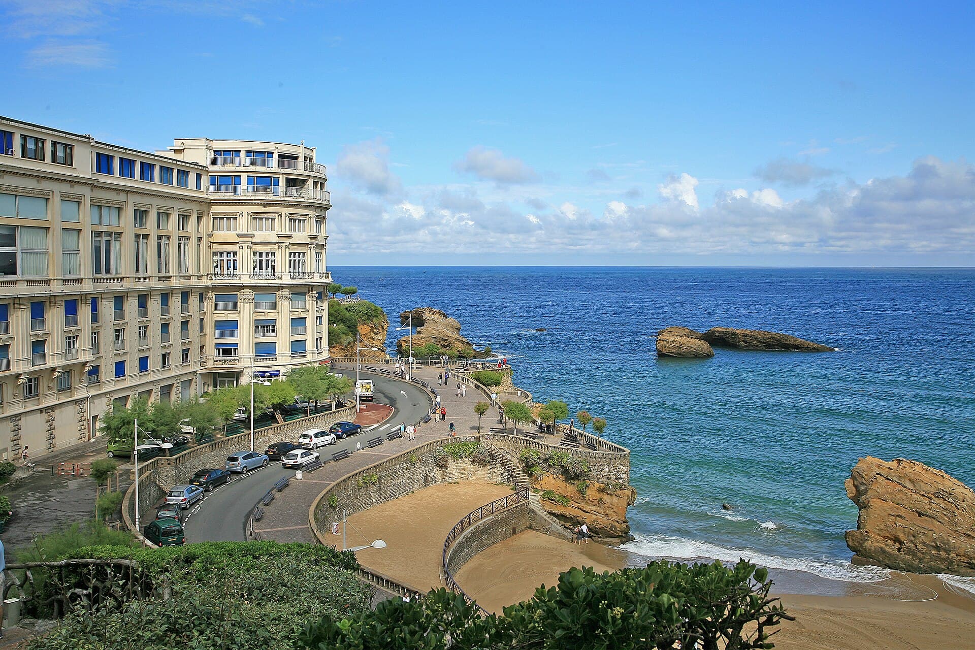 Résidence Bellevue Plage (via Wikimedia Commons, CC BY-SA 4.0)