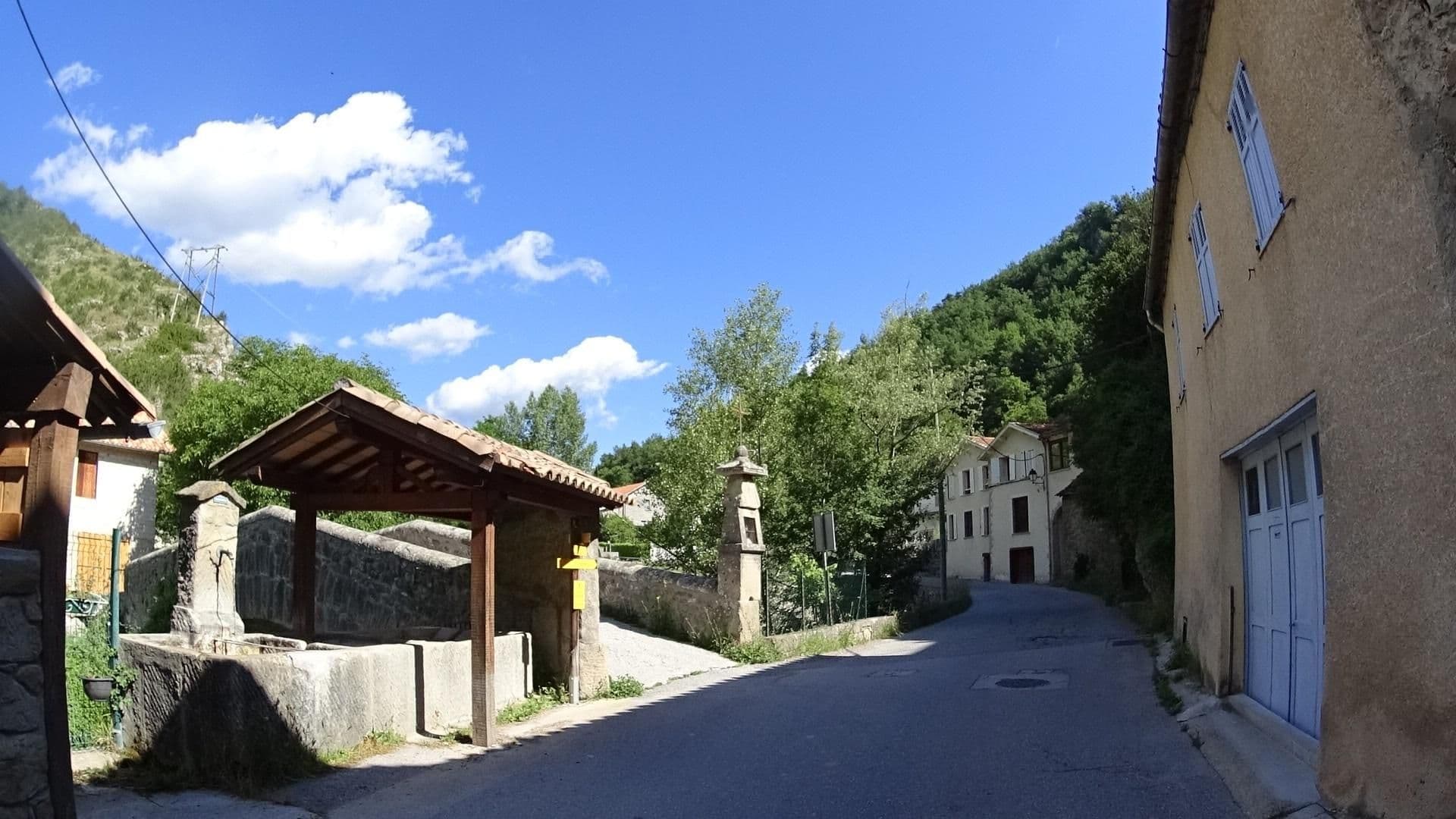 Street view near Gite St Pierre, Annot — © germain83 (CC BY-SA · Mapillary)