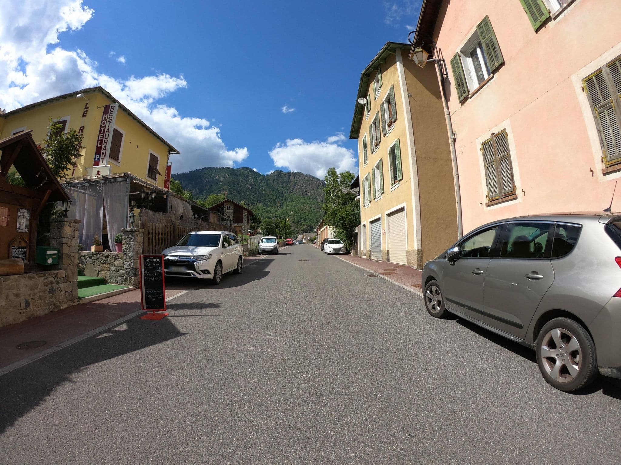 Street view near Regalivou, Saint-Étienne-de-Tinée — © joostjakob (CC BY-SA · Mapillary)