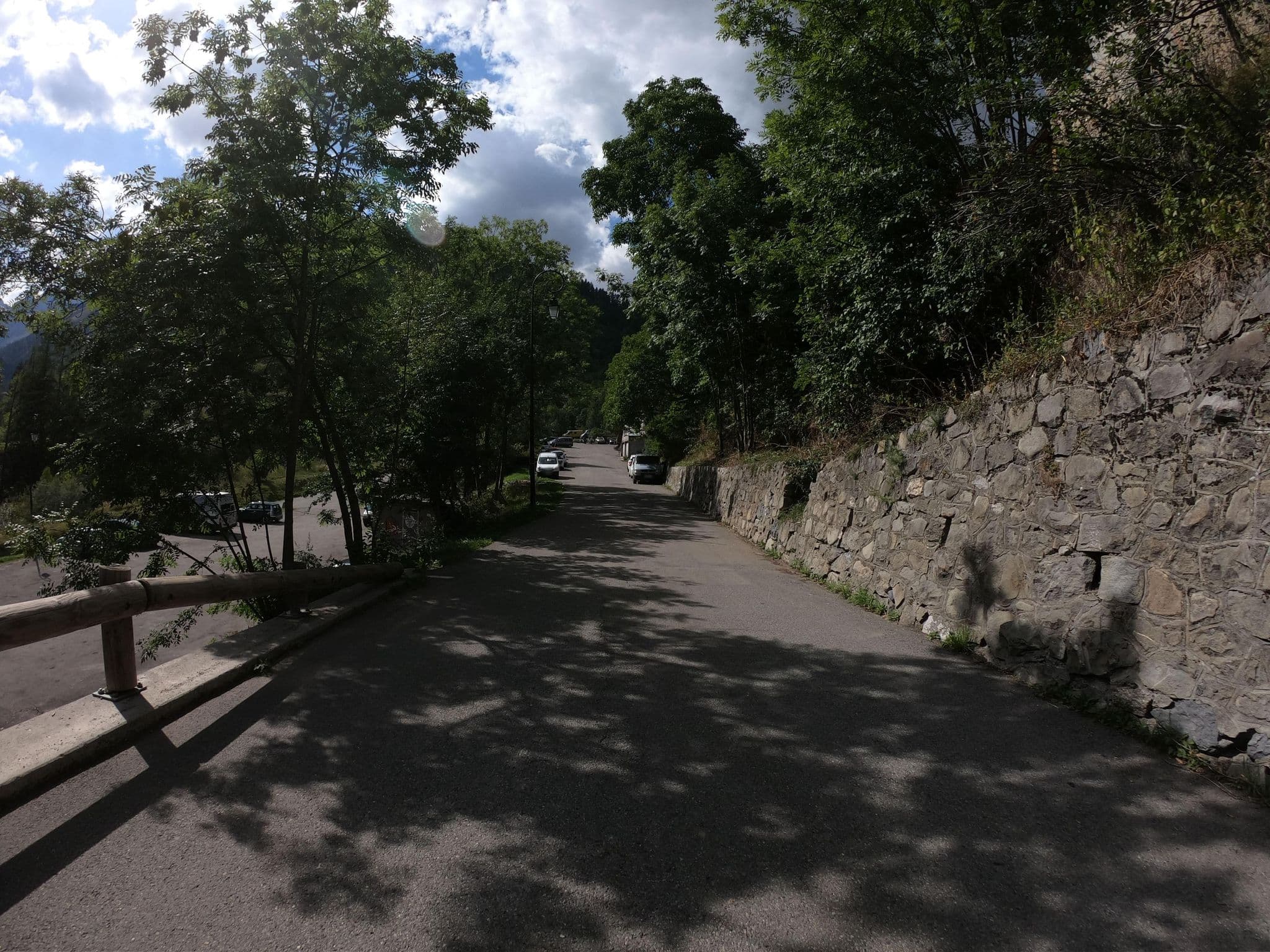 Street view near La petite étoile d'hôtes en Mercantour, Saint-Étienne-de-Tinée — © joostjakob (CC BY-SA · Mapillary)