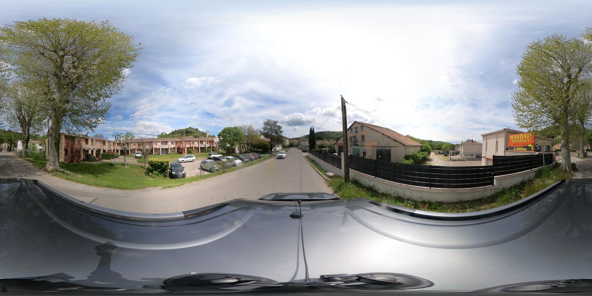 Street view near Hotel Des Colonnes, Riez — © eric_s (CC BY-SA · Mapillary)