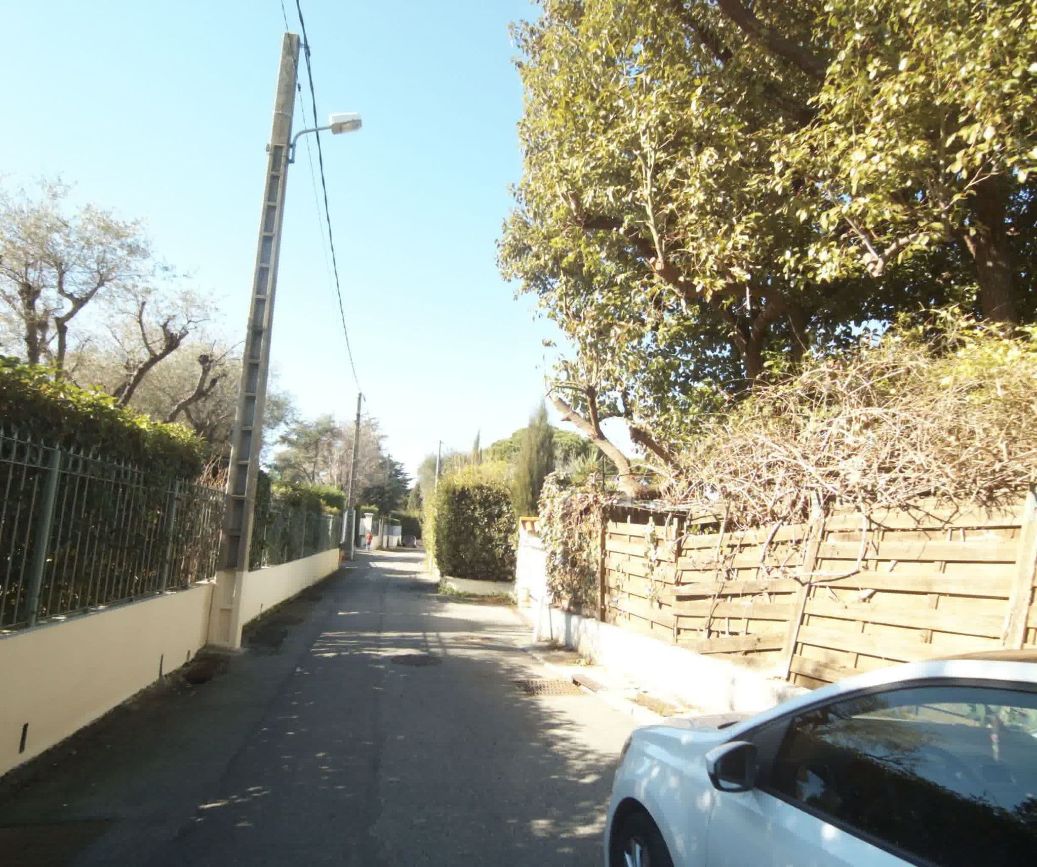 Street view near Villa Fabulite, Juan-les-Pins — © sogefi (CC BY-SA · Mapillary)
