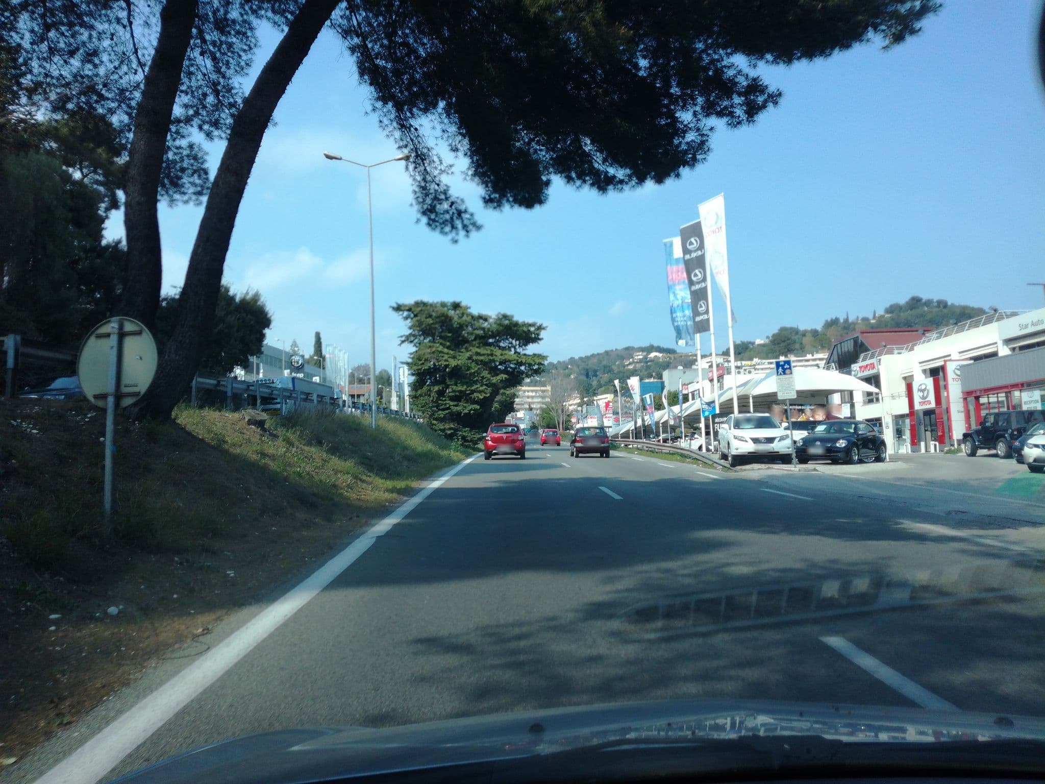 Street view near La Boutique du Chef, Le Cannet — © baptistemm (CC BY-SA · Mapillary)