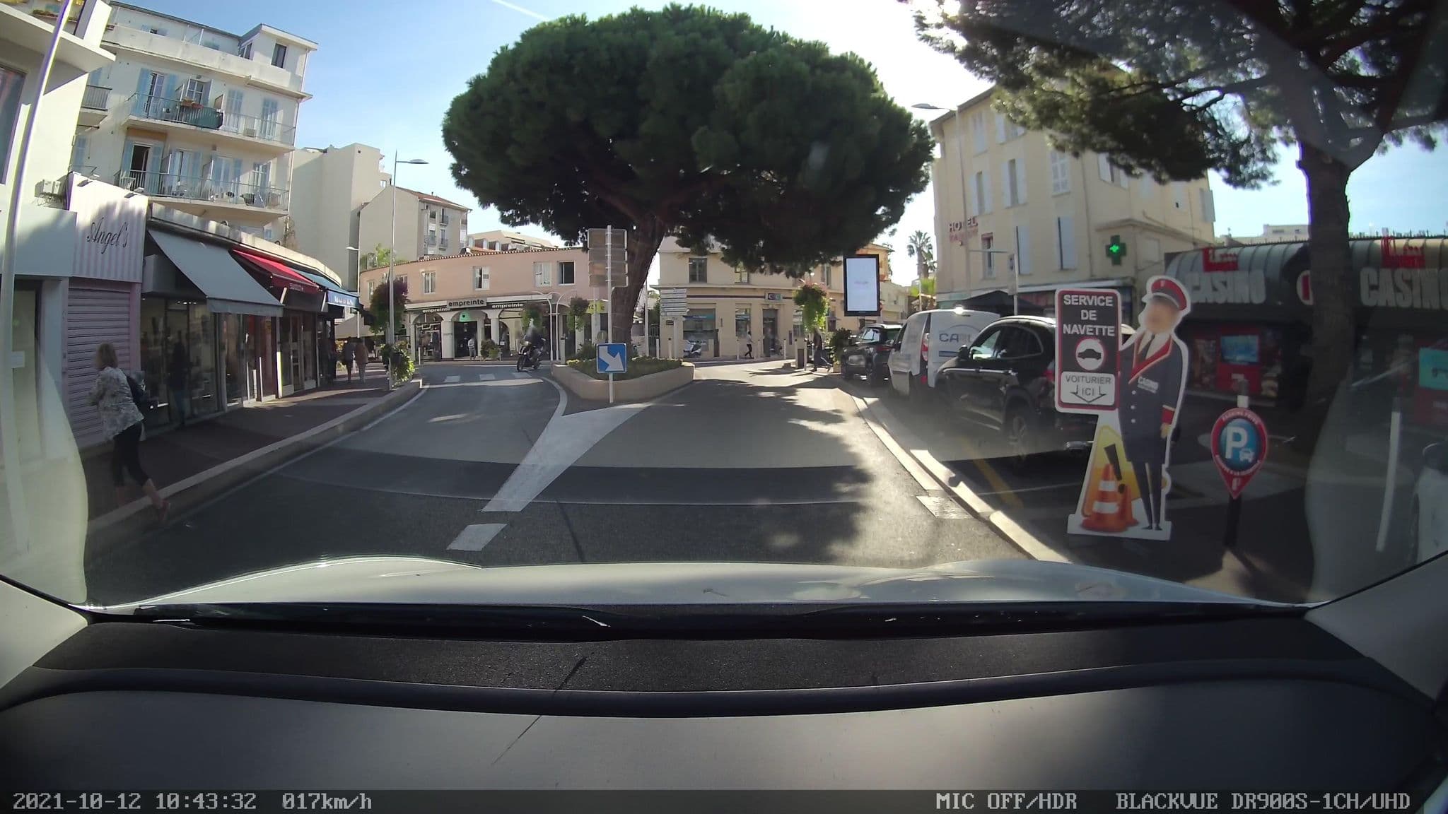 Street view near Appartement des Iles, Juan-les-Pins — © till (CC BY-SA · Mapillary)