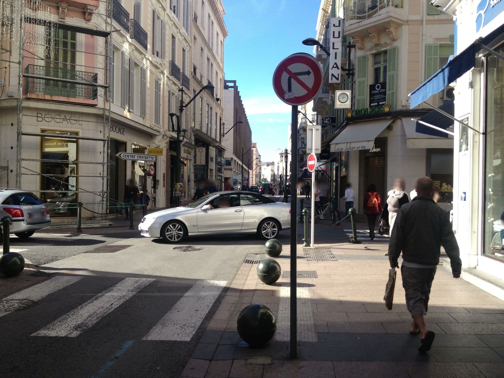 Street view near Appartement Foussard, Cannes — © jesolem (CC BY-SA · Mapillary)