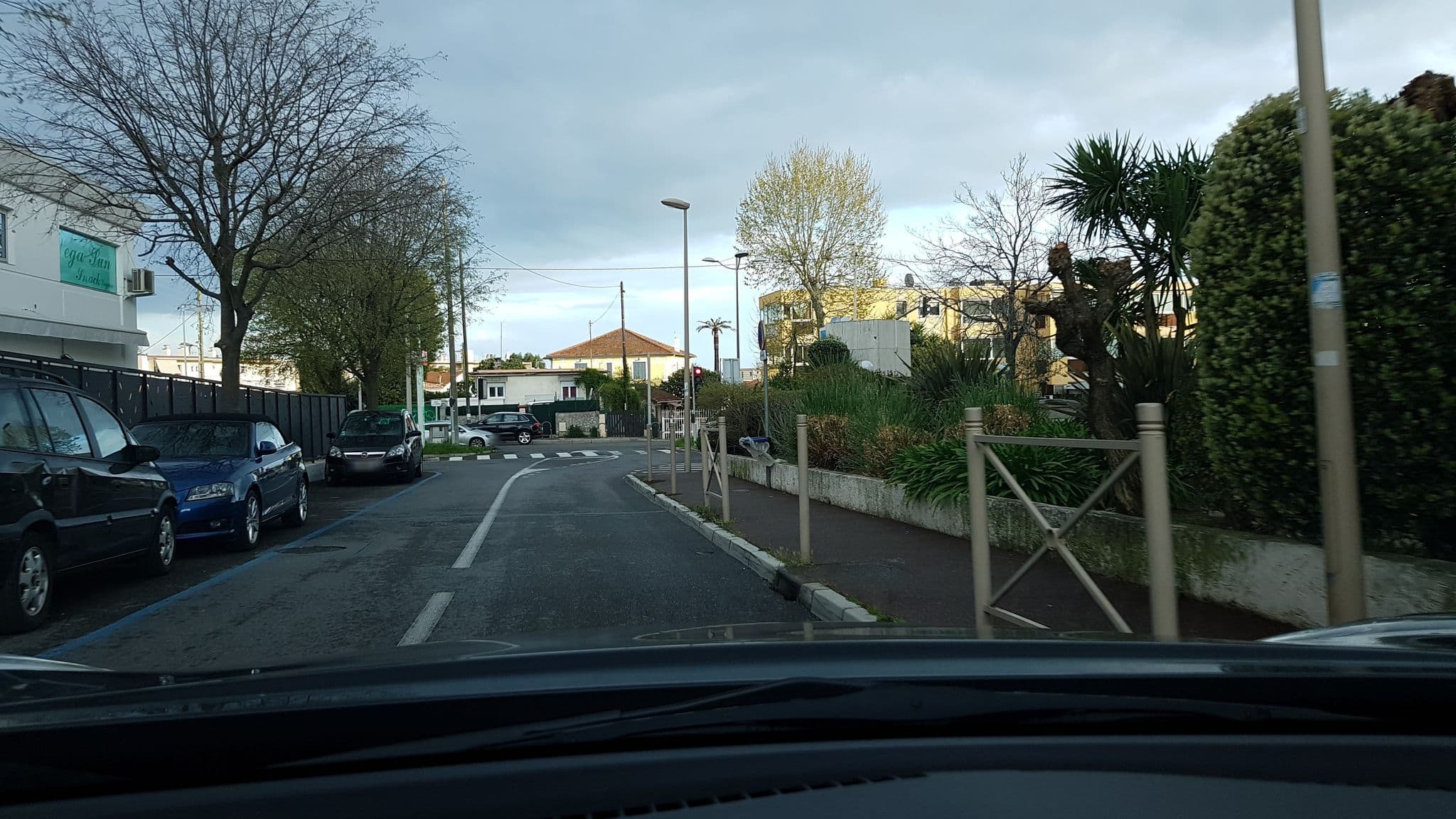 Street view near Odalys, Juan-les-Pins — © fredncpc (CC BY-SA · Mapillary)